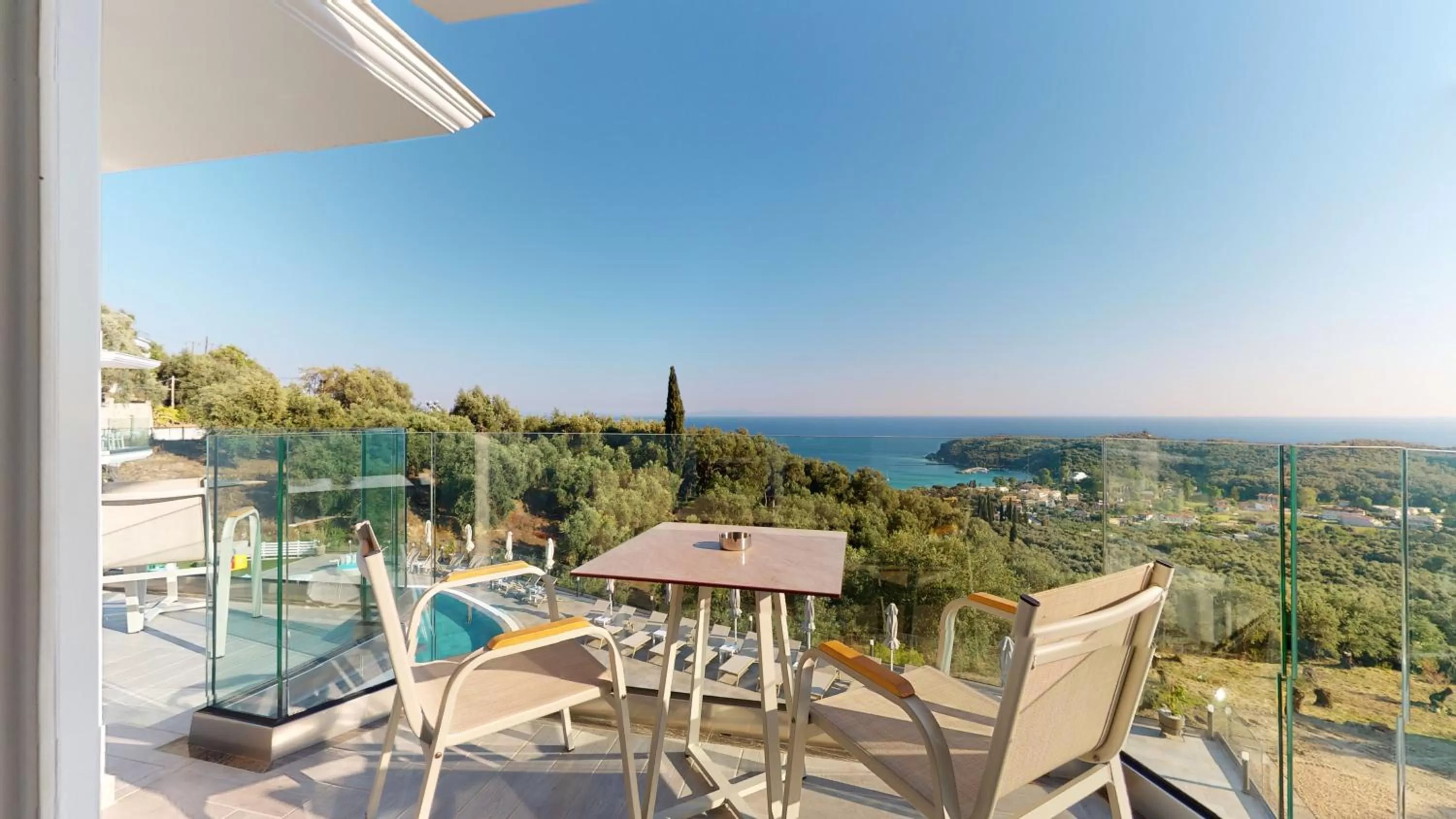 Balcony/Terrace, Pool View in Golden Lion Parga