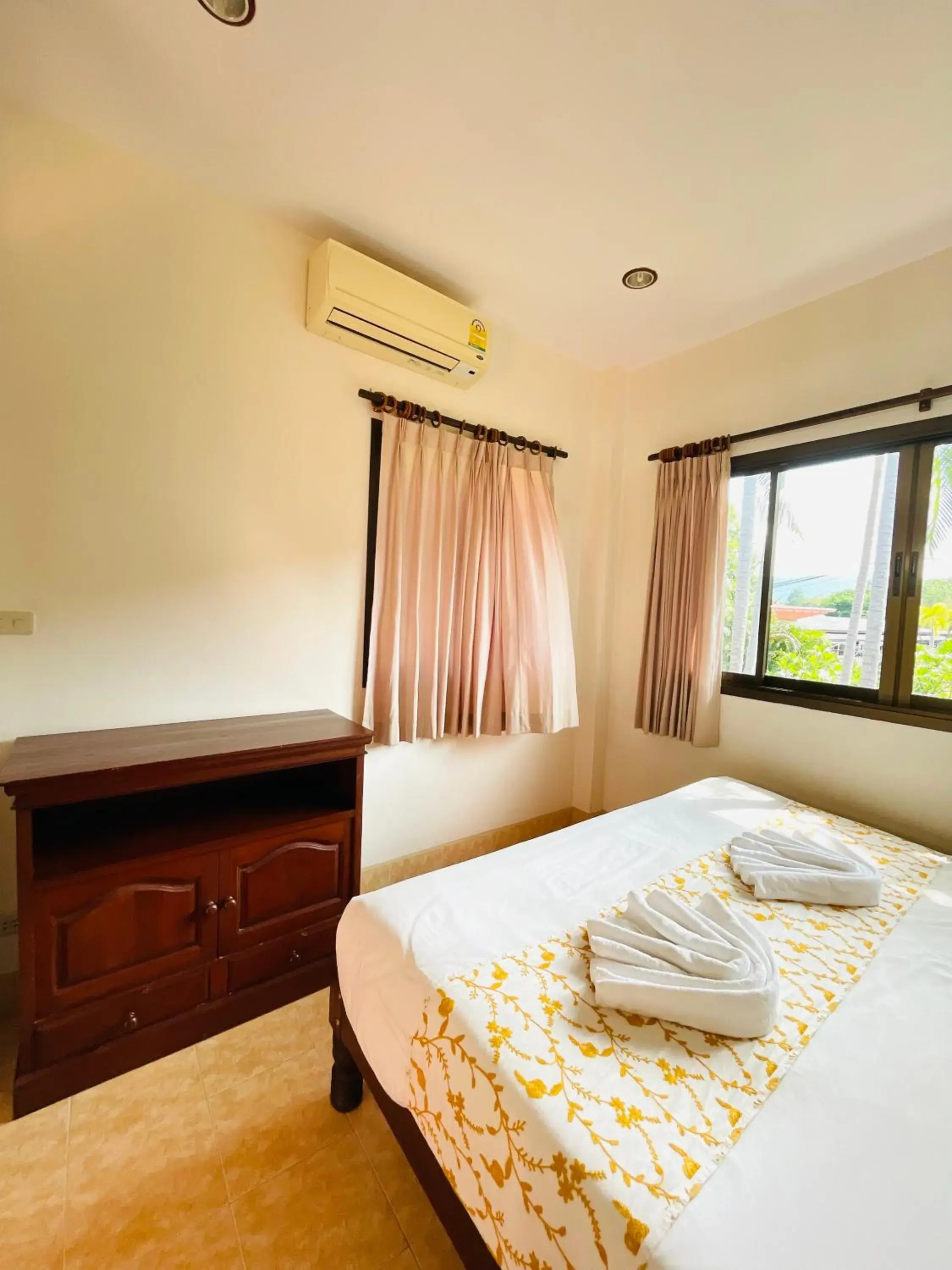 Bed in Meewaya Hotel