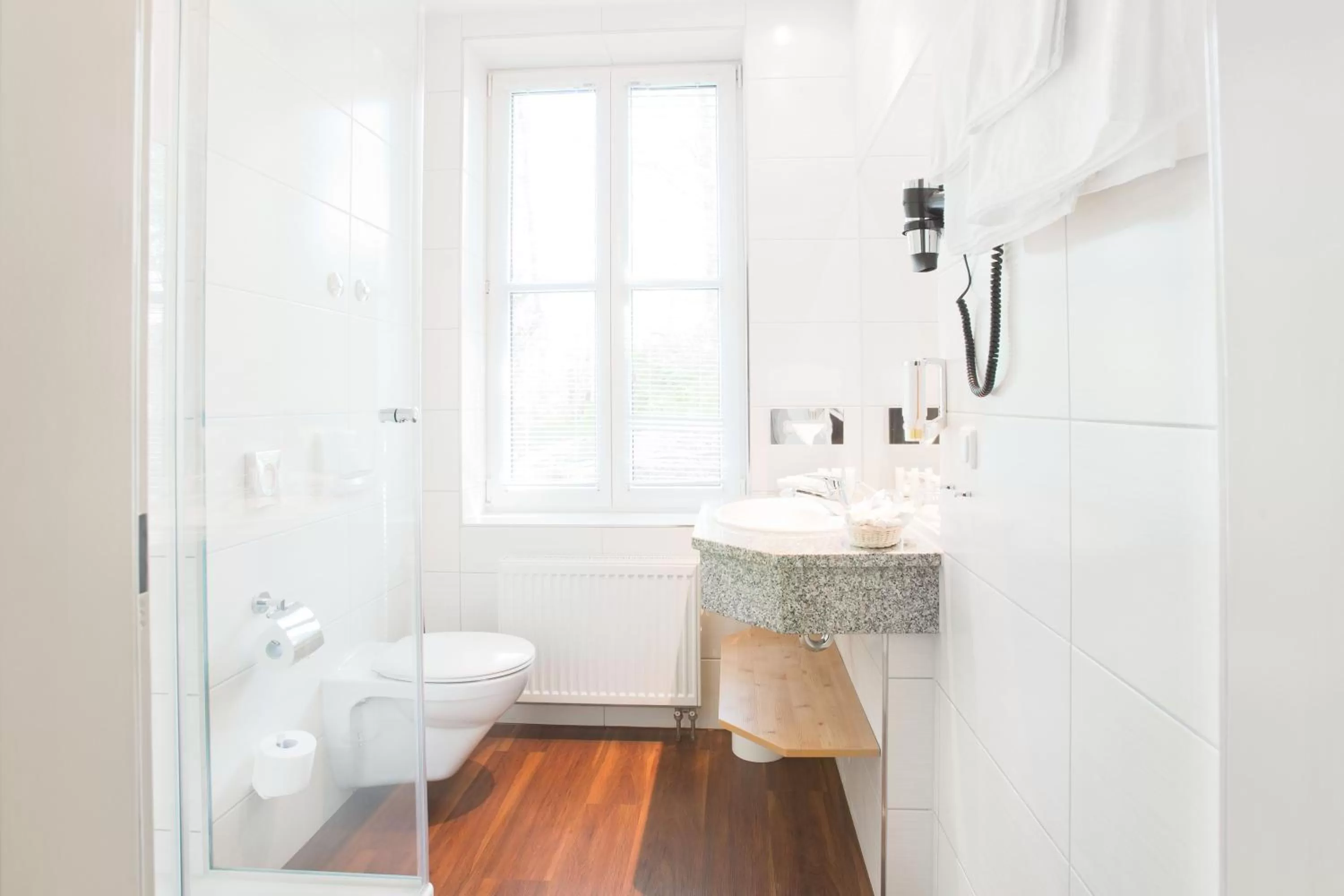 Bathroom in H+ Hotel & SPA Friedrichroda