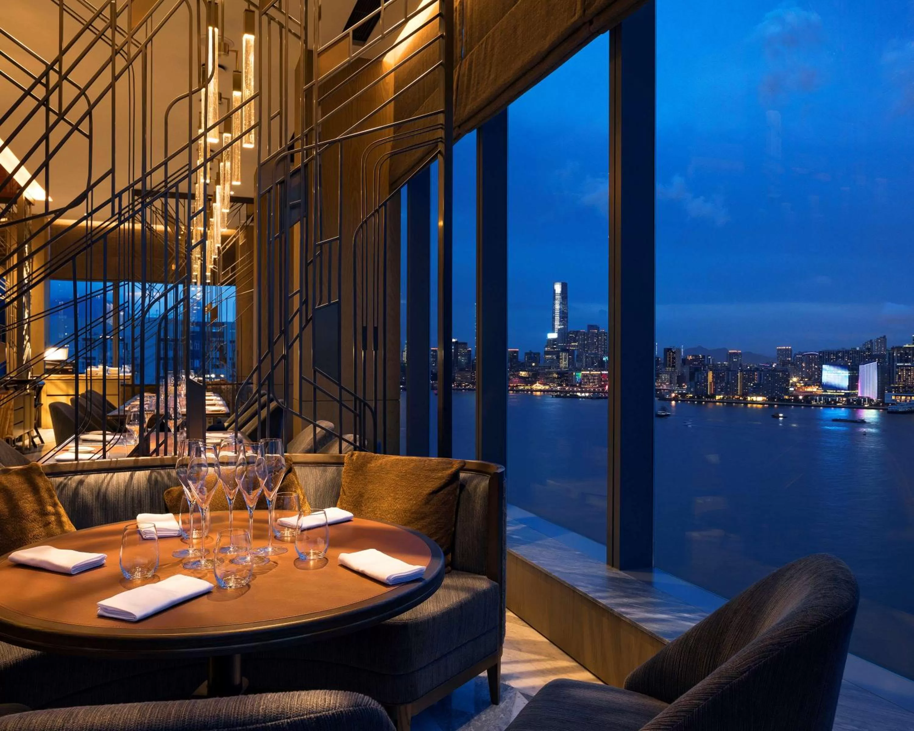 Restaurant/places to eat in Hyatt Centric Victoria Harbour