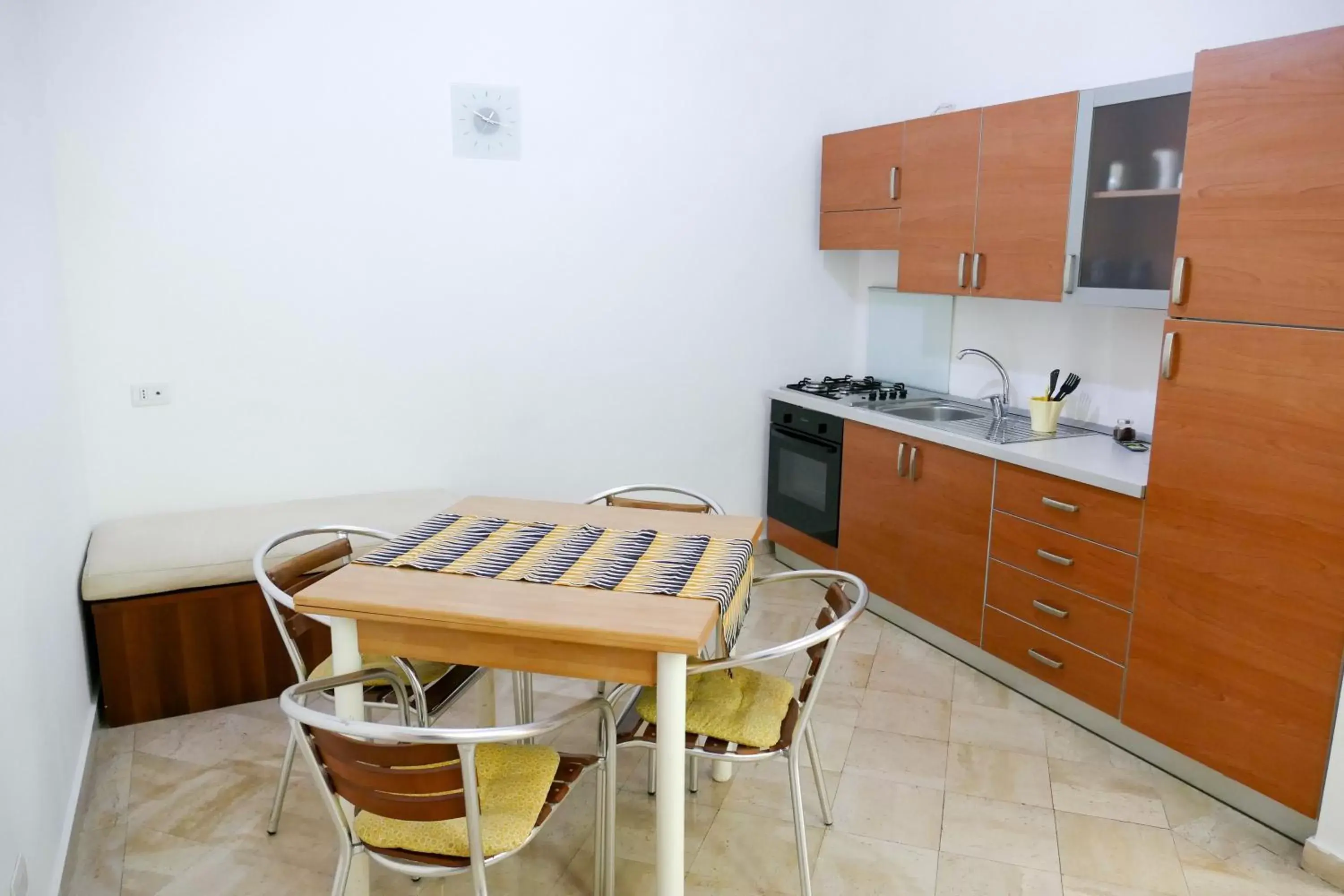 Kitchen or kitchenette, Kitchen/Kitchenette in Visa Residence