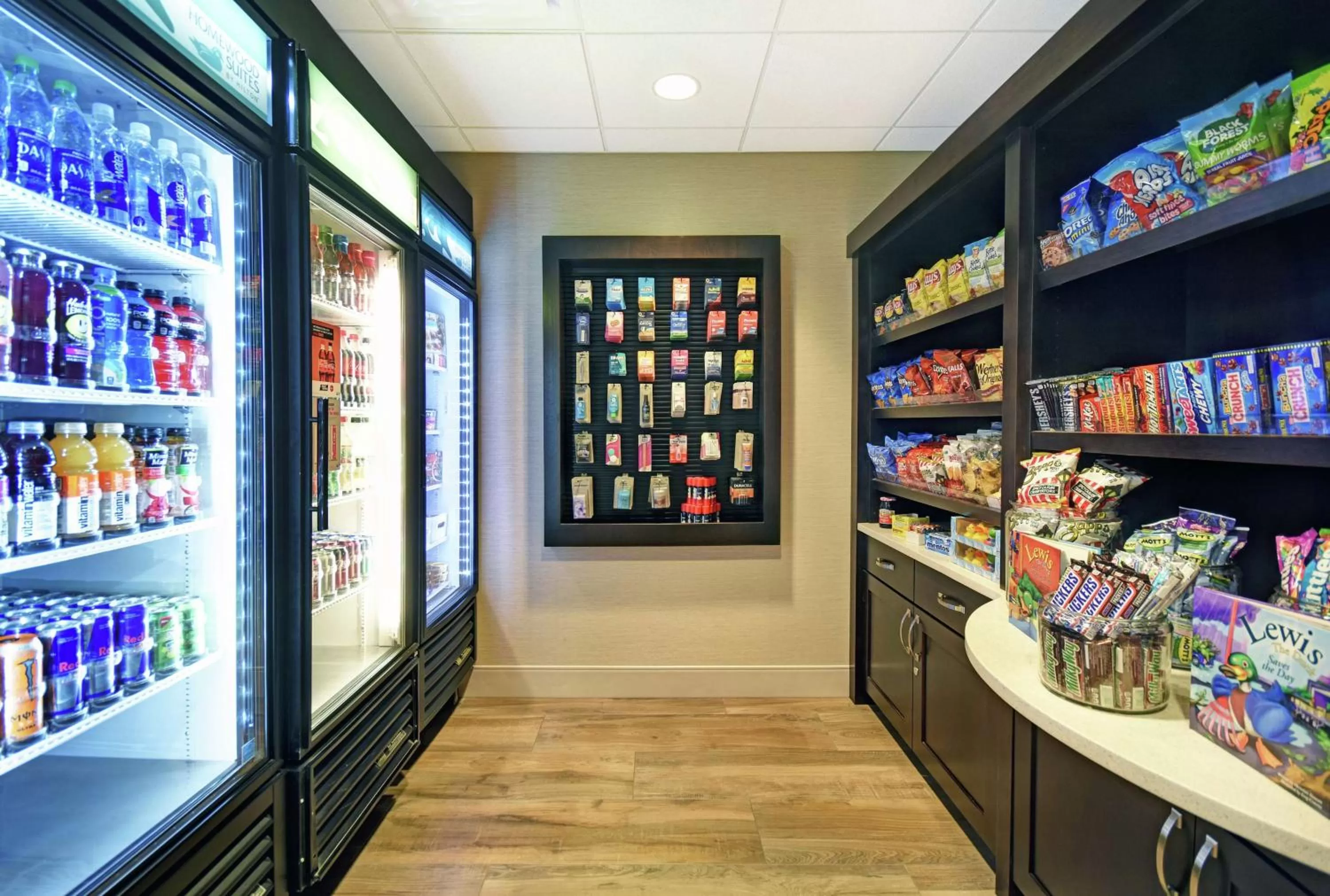 Dining area in Homewood Suites by Hilton Denver International Airport