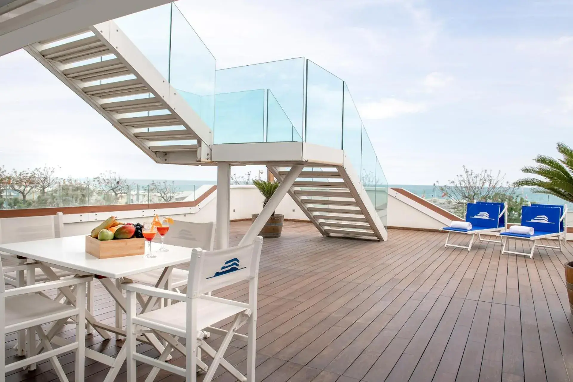 Balcony/Terrace in Trampolines Suite Hotel