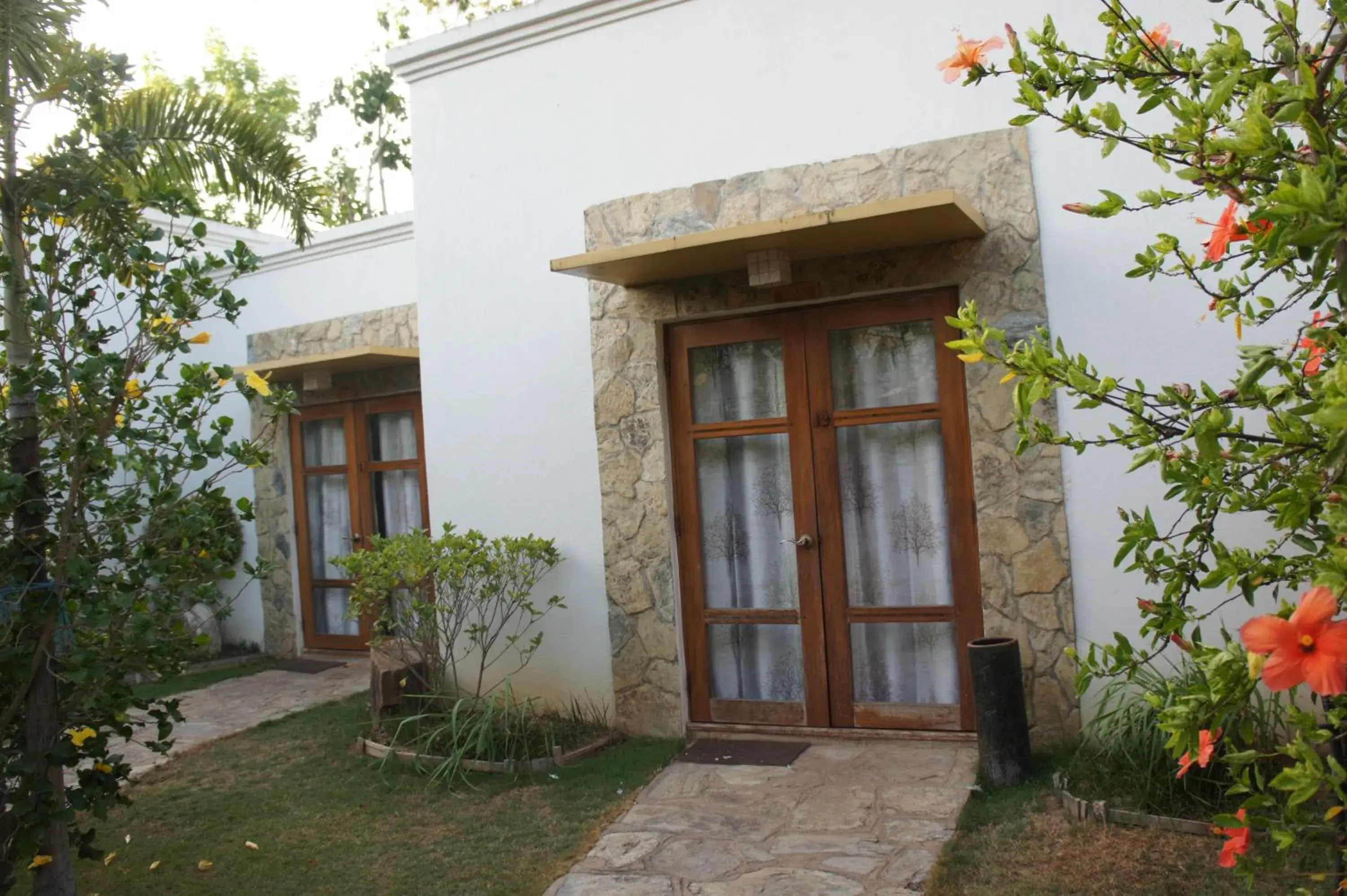 Facade/entrance, Property Building in Acacia Tree Garden Hotel