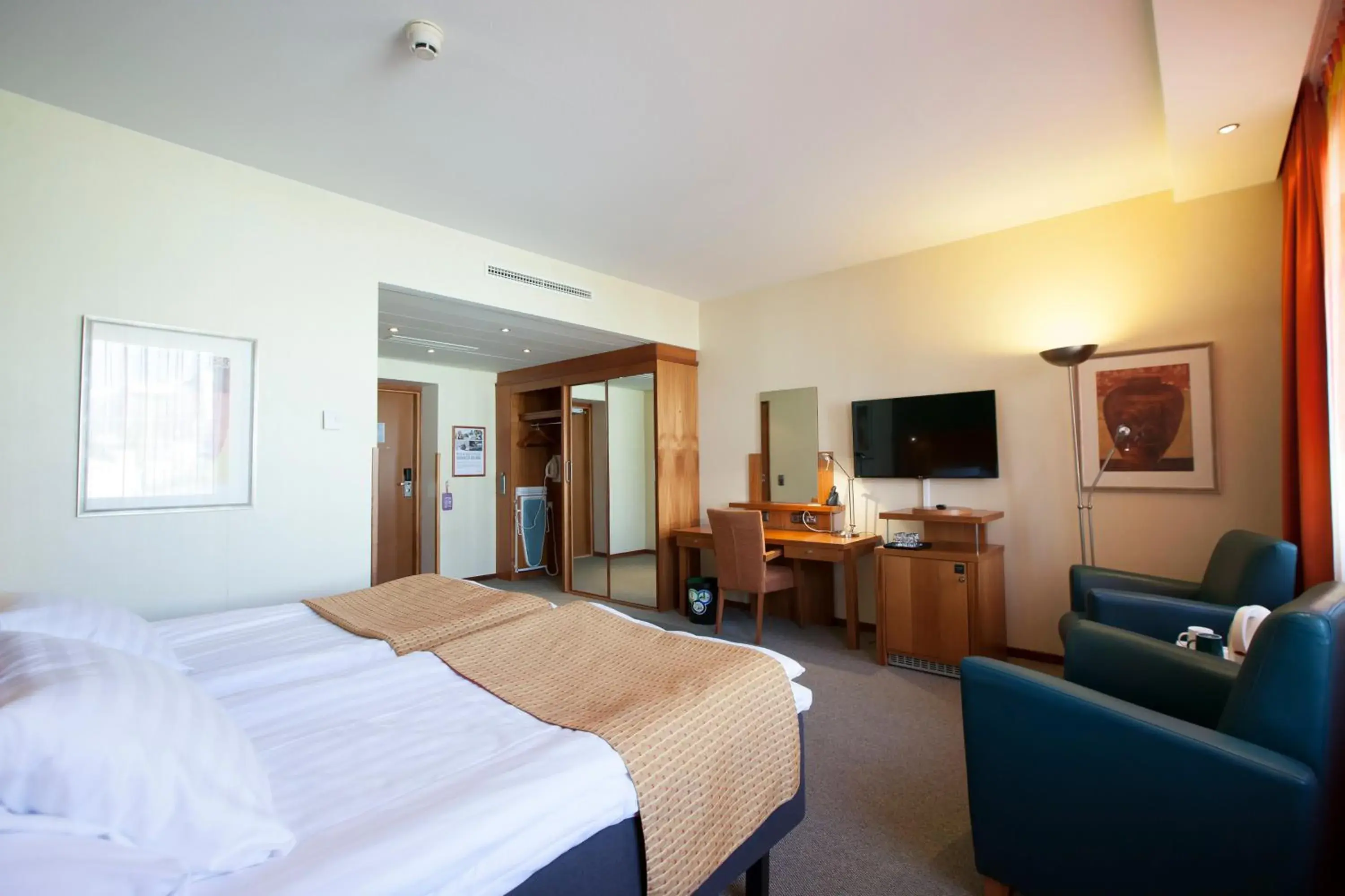 Superior Twin Room - single occupancy in Hotel Oscar