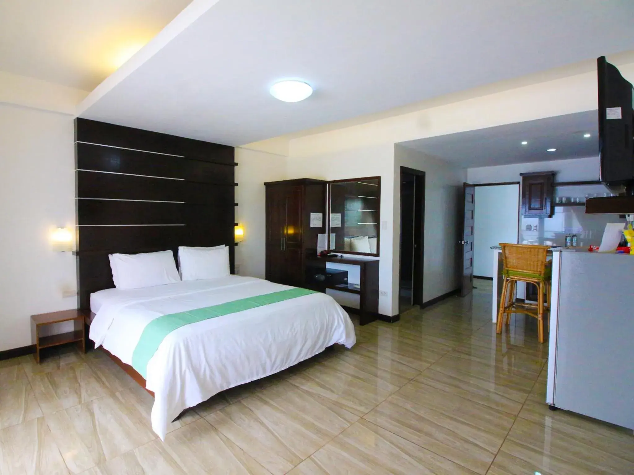Photo of the whole room in Manarra Sea View Resort