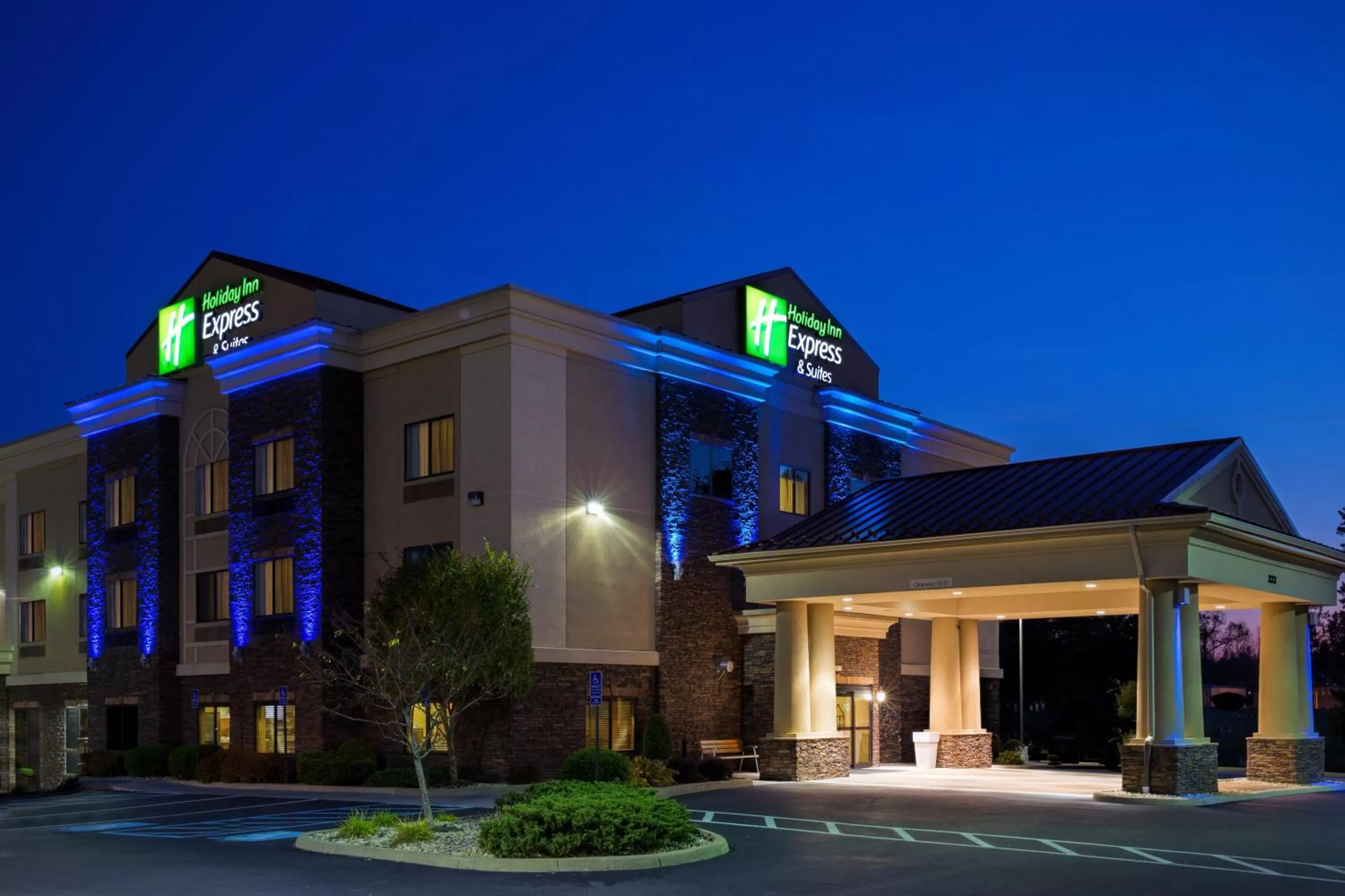 Property building in Holiday Inn Express Hotel & Suites Lewisburg by IHG