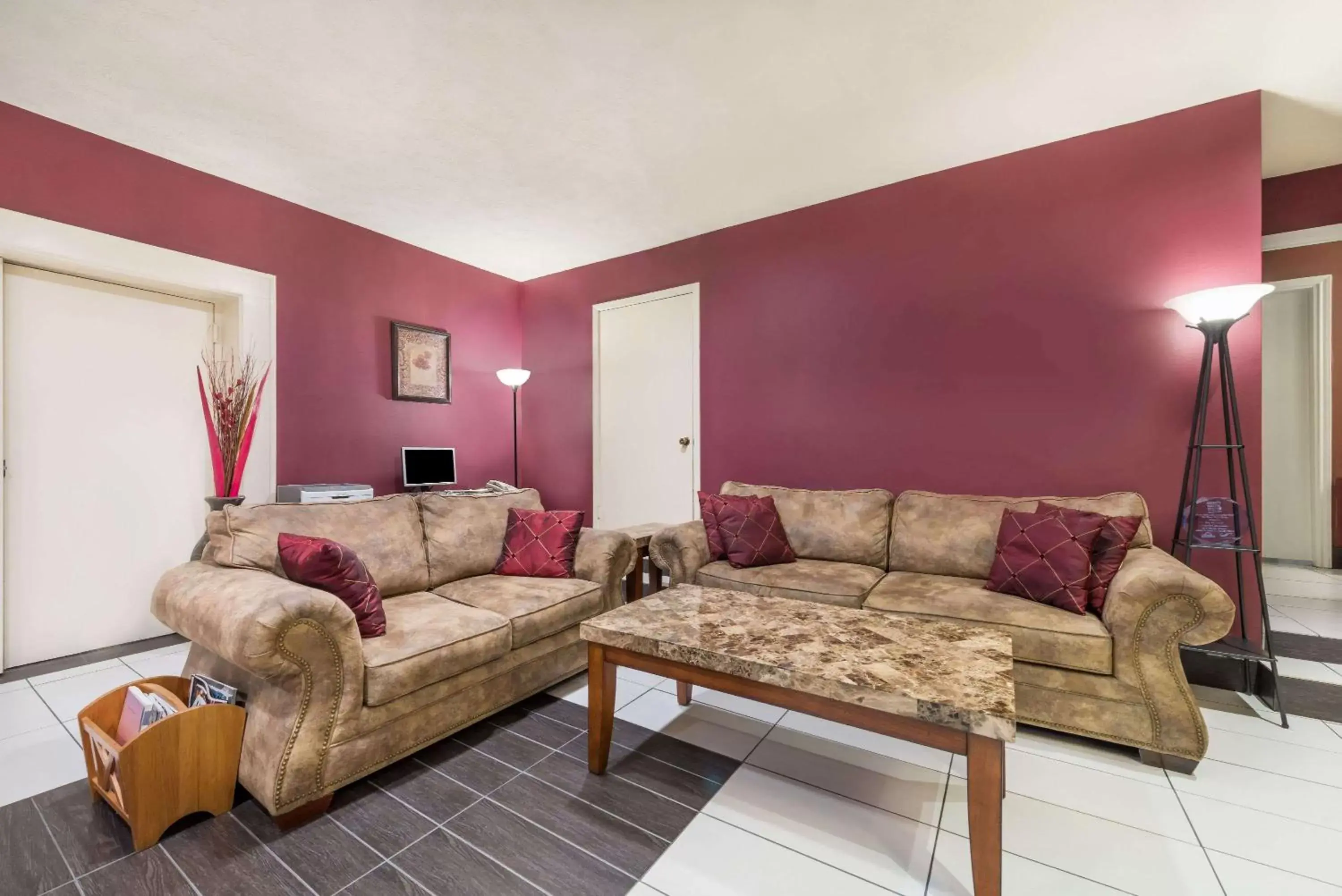 Lobby or reception, Seating Area in Days Inn by Wyndham Bryan College Station