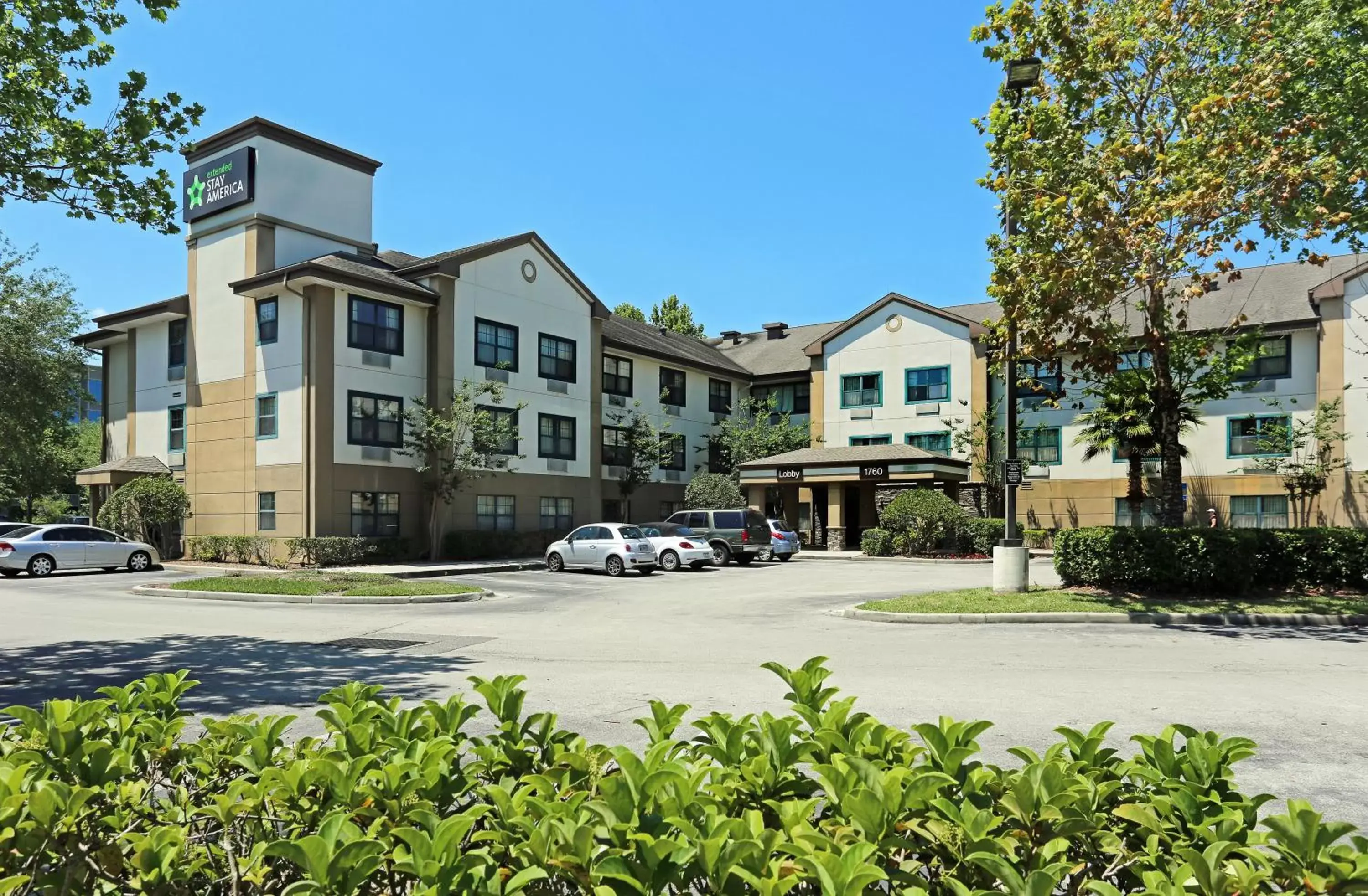 Property building in Extended Stay America - Orlando - Maitland - 1760 Pembrook Dr.
