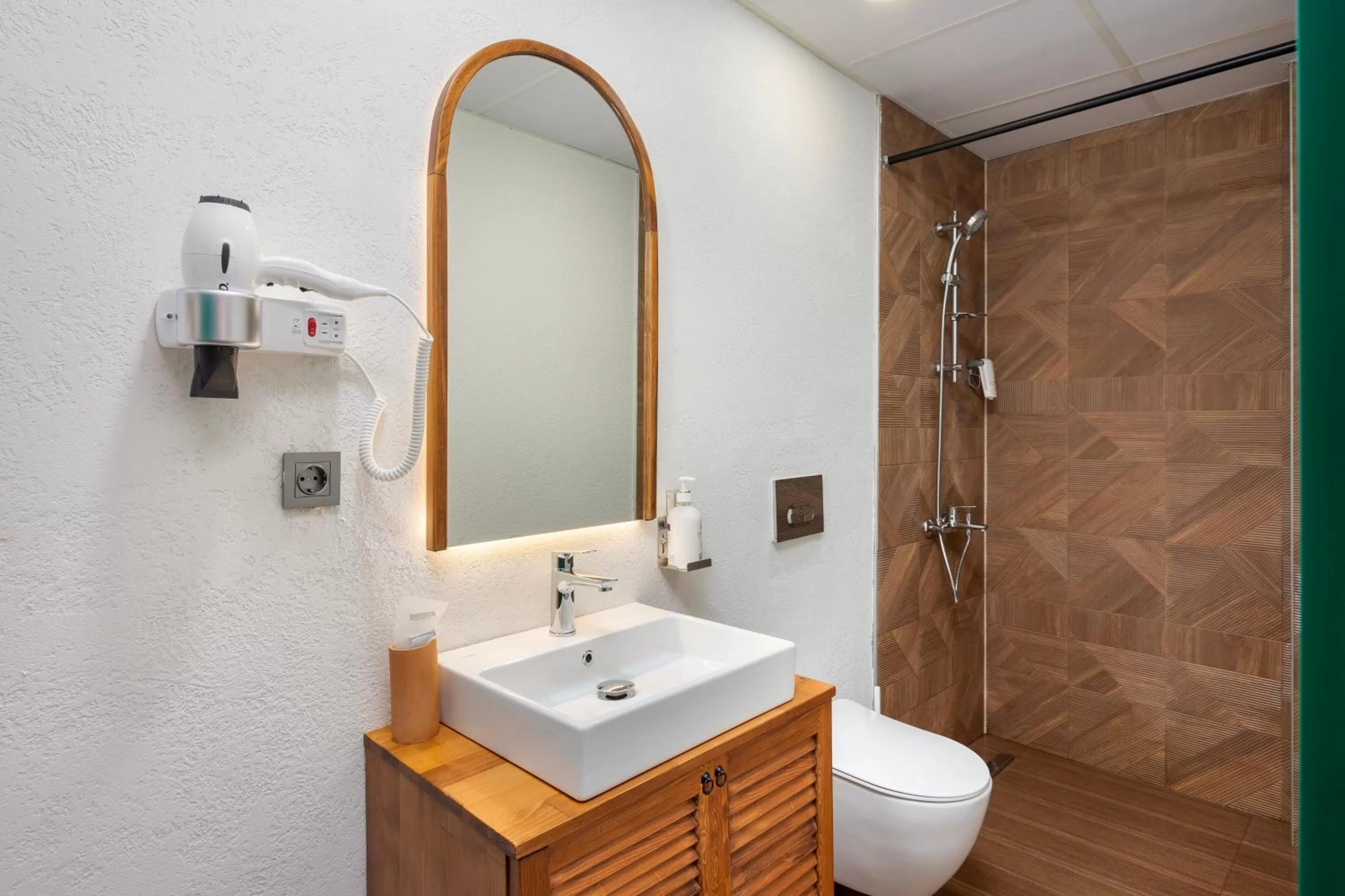 Shower in Azuu Boutique Hotel