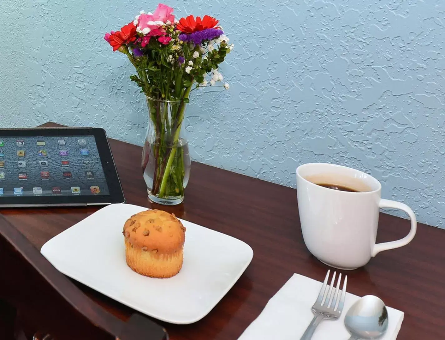 Deluxe Queen Room in Americas Best Value Inn Bradenton-Sarasota Deluxe Queen Room in Americas Best Value Inn Bradenton-Sarasota