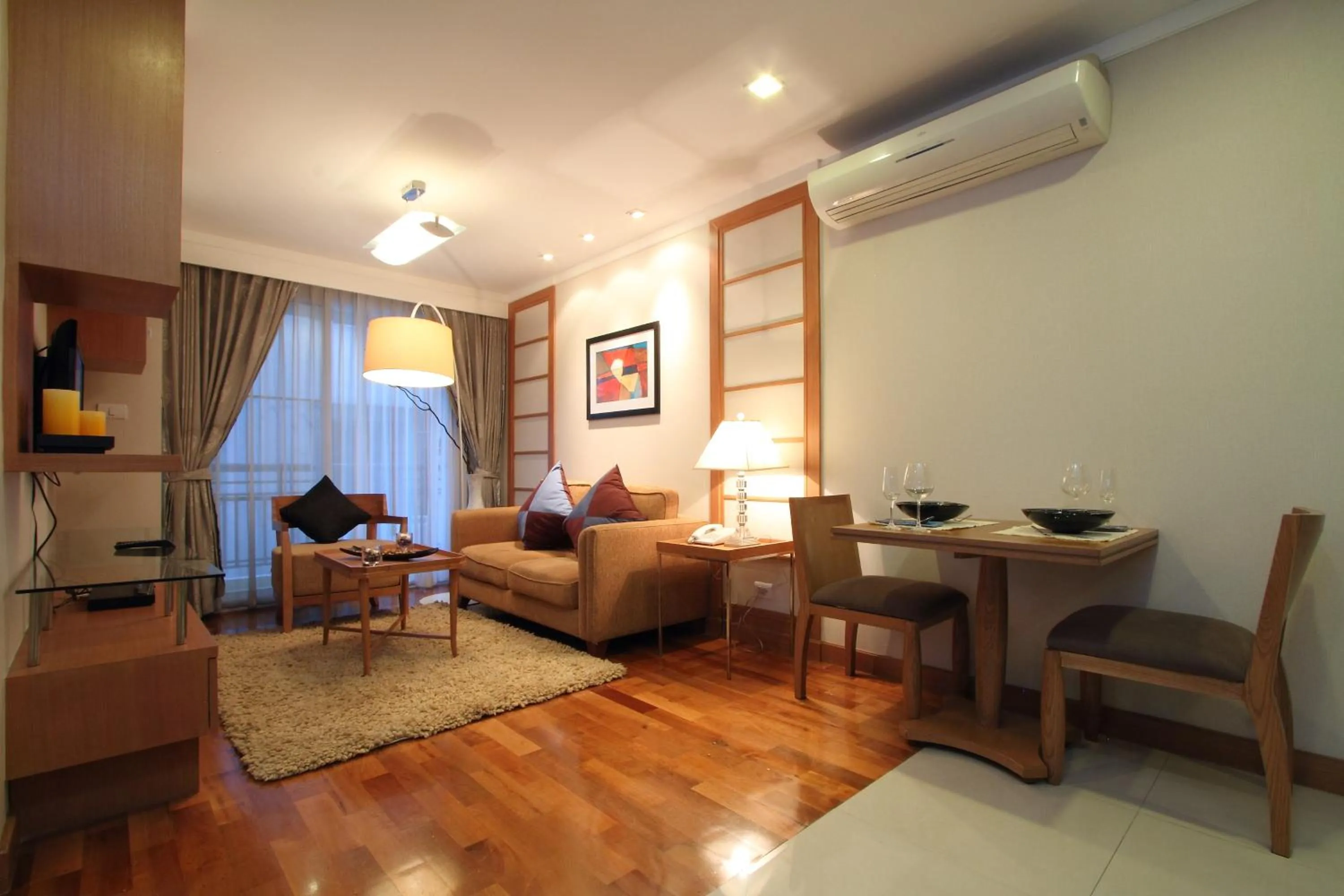 Two-Bedroom Suite in D Varee Montara Thonglor 25