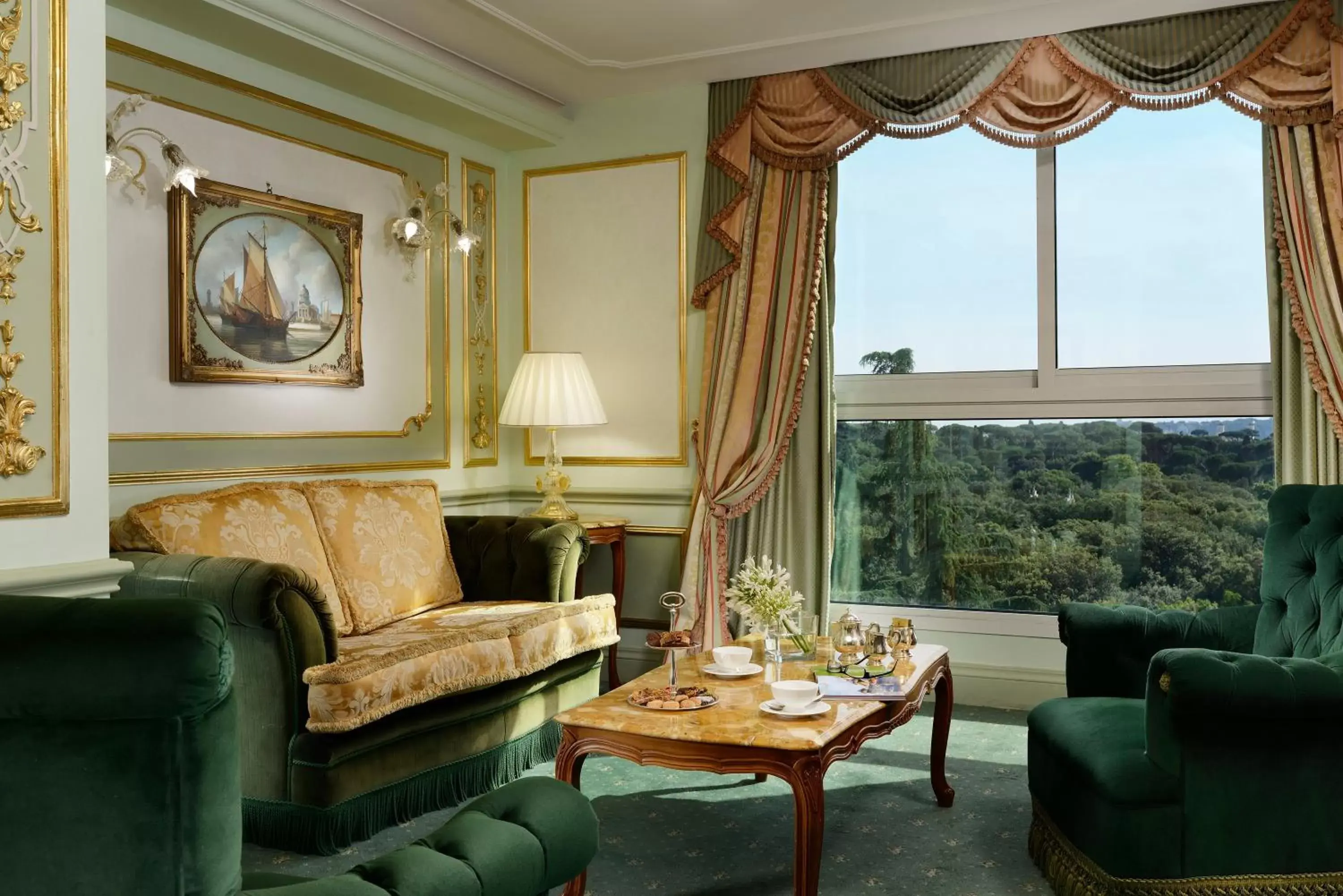 Living room, Lobby/Reception in Parco dei Principi Grand Hotel & SPA