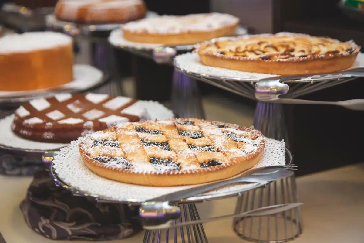 Buffet breakfast, Food in Hotel Gabbiano