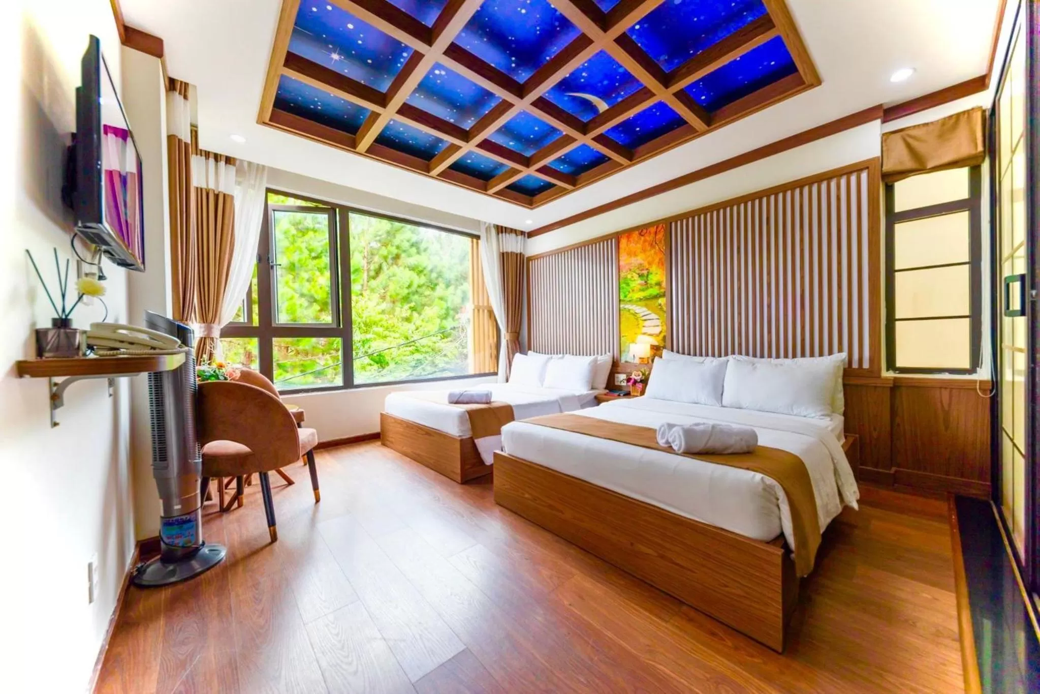 Bed, Seating Area in Khai Ngoc Hotel