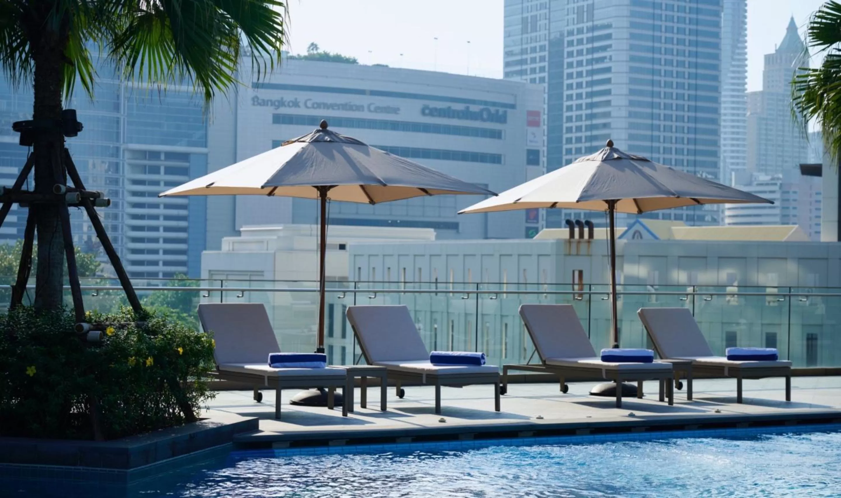 Swimming pool in Chatrium Grand Bangkok
