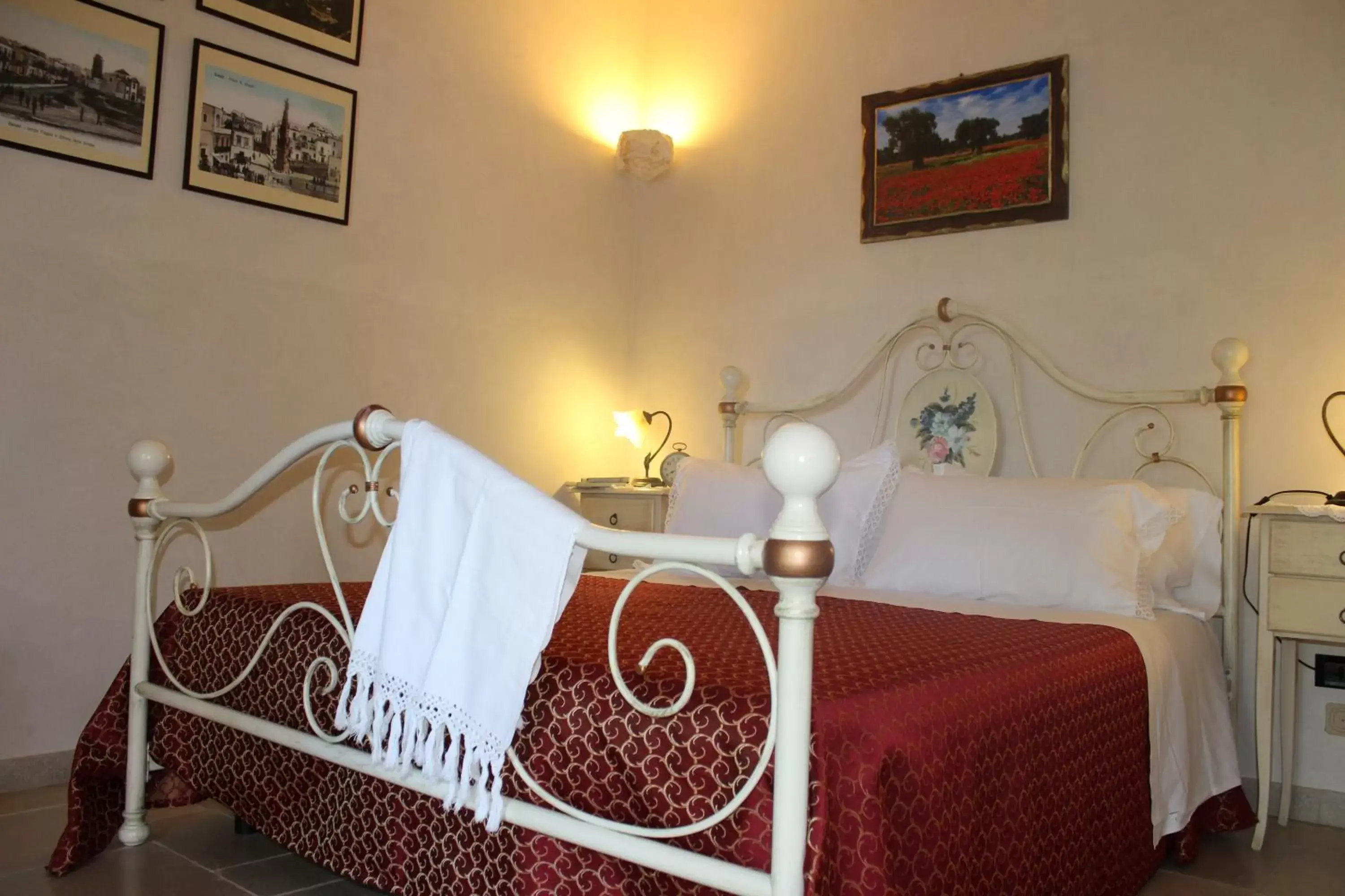 Classic Double Room with Shower in Masseria Tolla Classic Double Room with Shower in Masseria Tolla