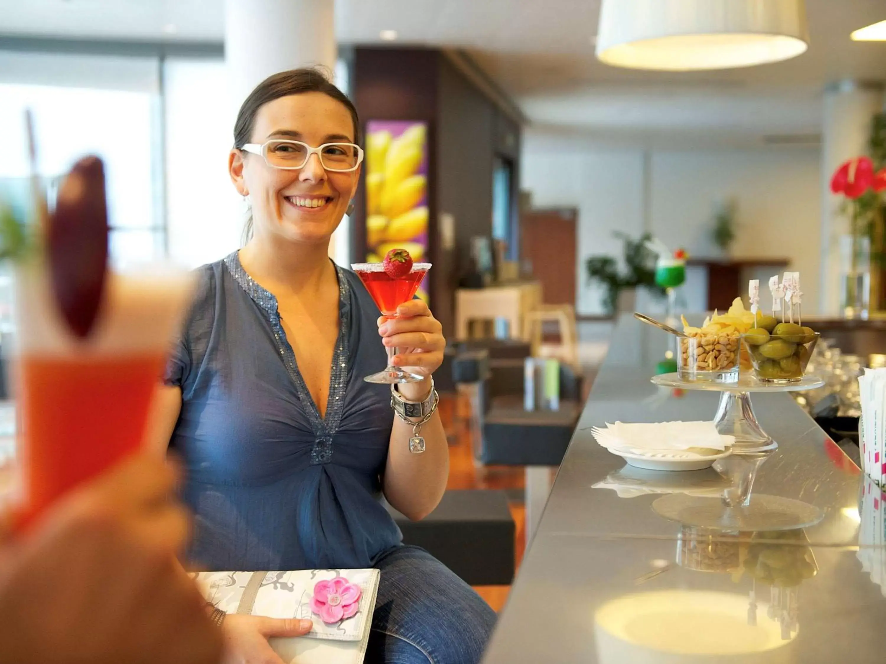 Lounge or bar in Novotel Milano Malpensa Aeroporto