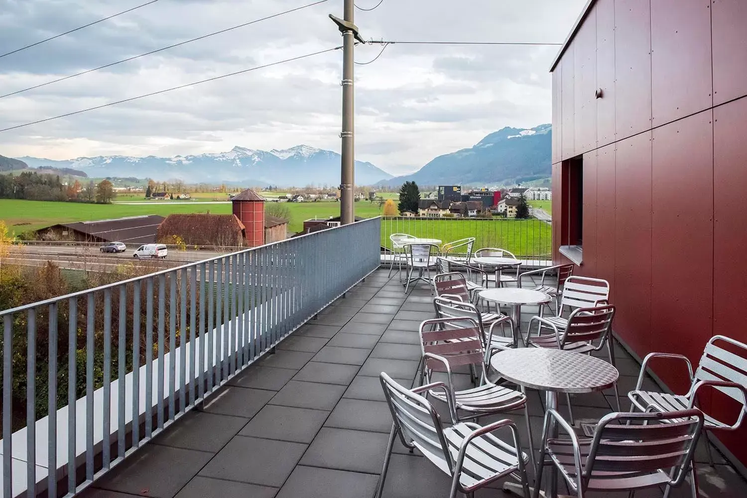 Natural landscape, Restaurant/Places to Eat in Hotel am Kreisel: Self-Service Check-In Hotel