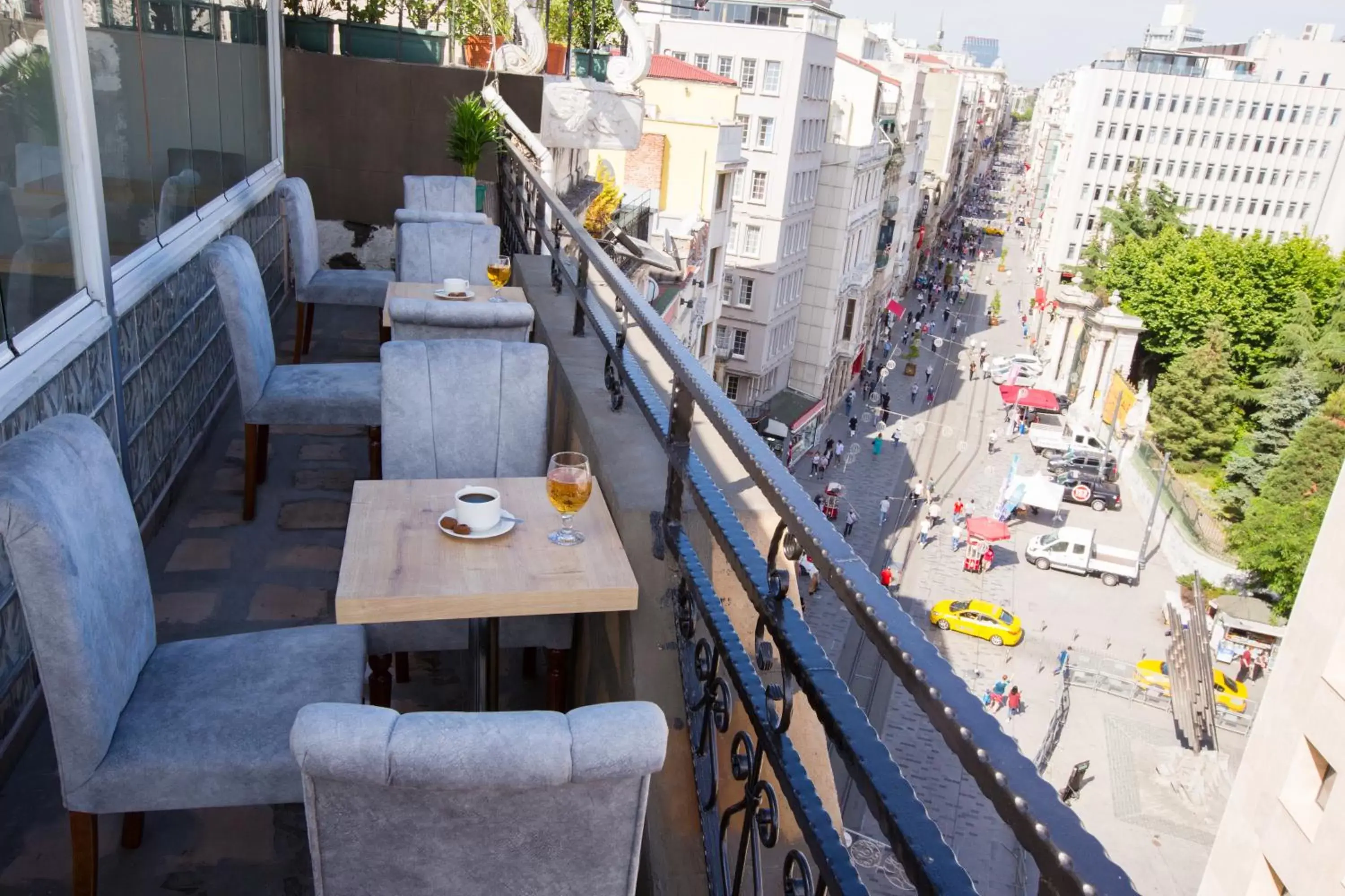 Balcony/Terrace in Golden Street Hotel