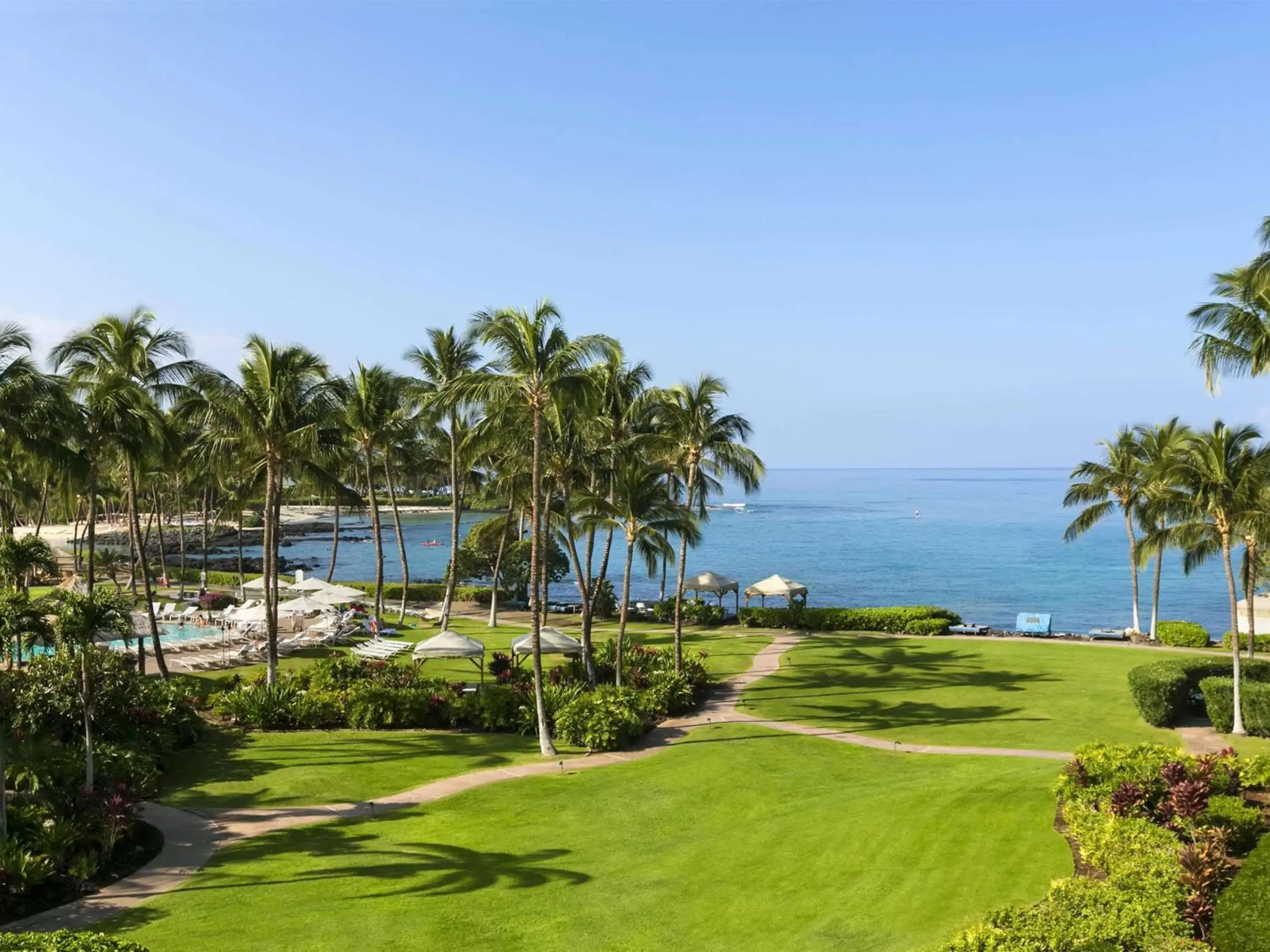 Bedroom in Fairmont Orchid