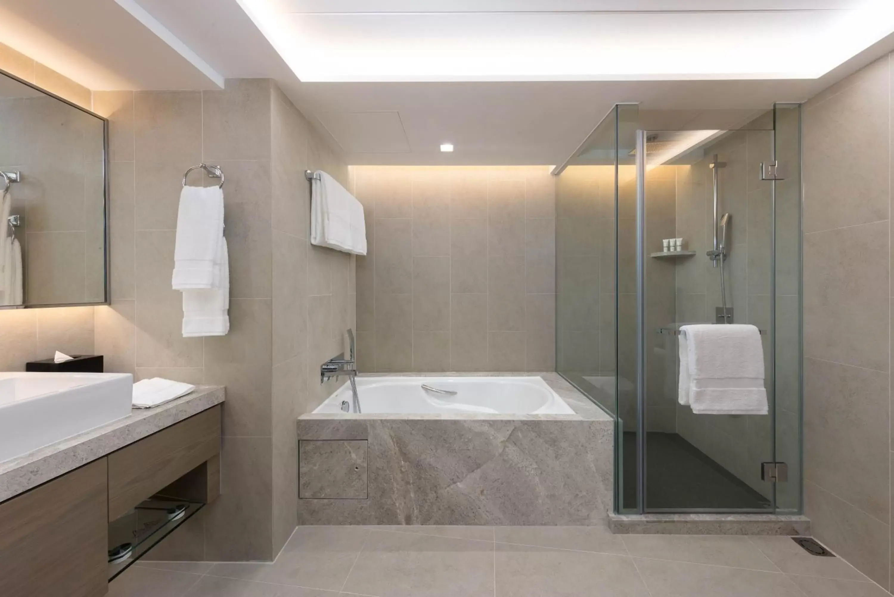 Bathroom in New World Millennium Hong Kong Hotel