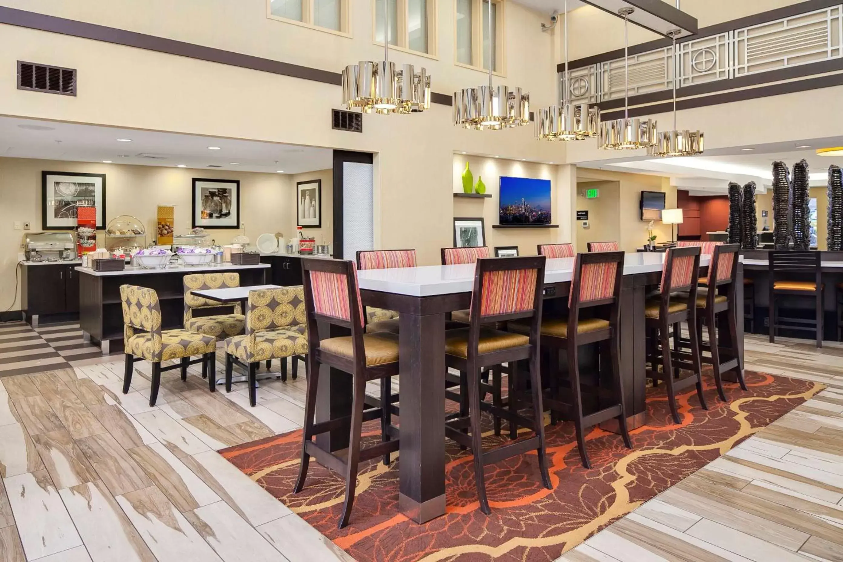 Lobby or reception, Restaurant/Places to Eat in Hampton Inn & Suites Seattle North/Lynnwood