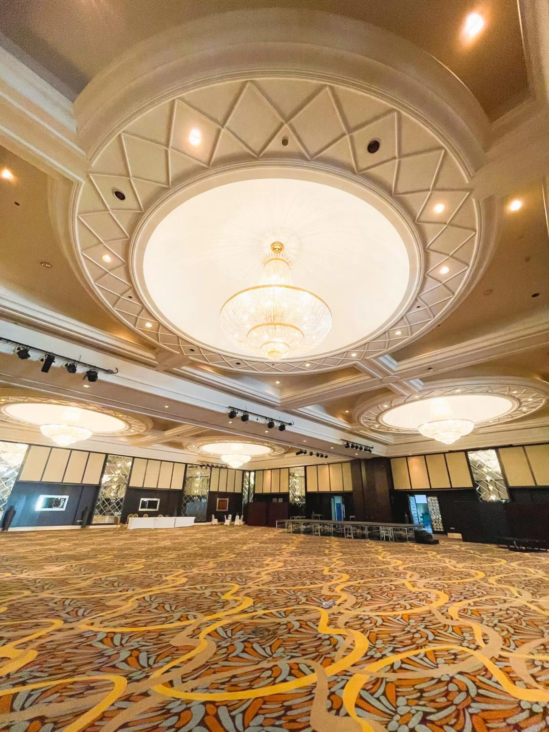 Meeting/conference room in Mövenpick Grand Al Bustan