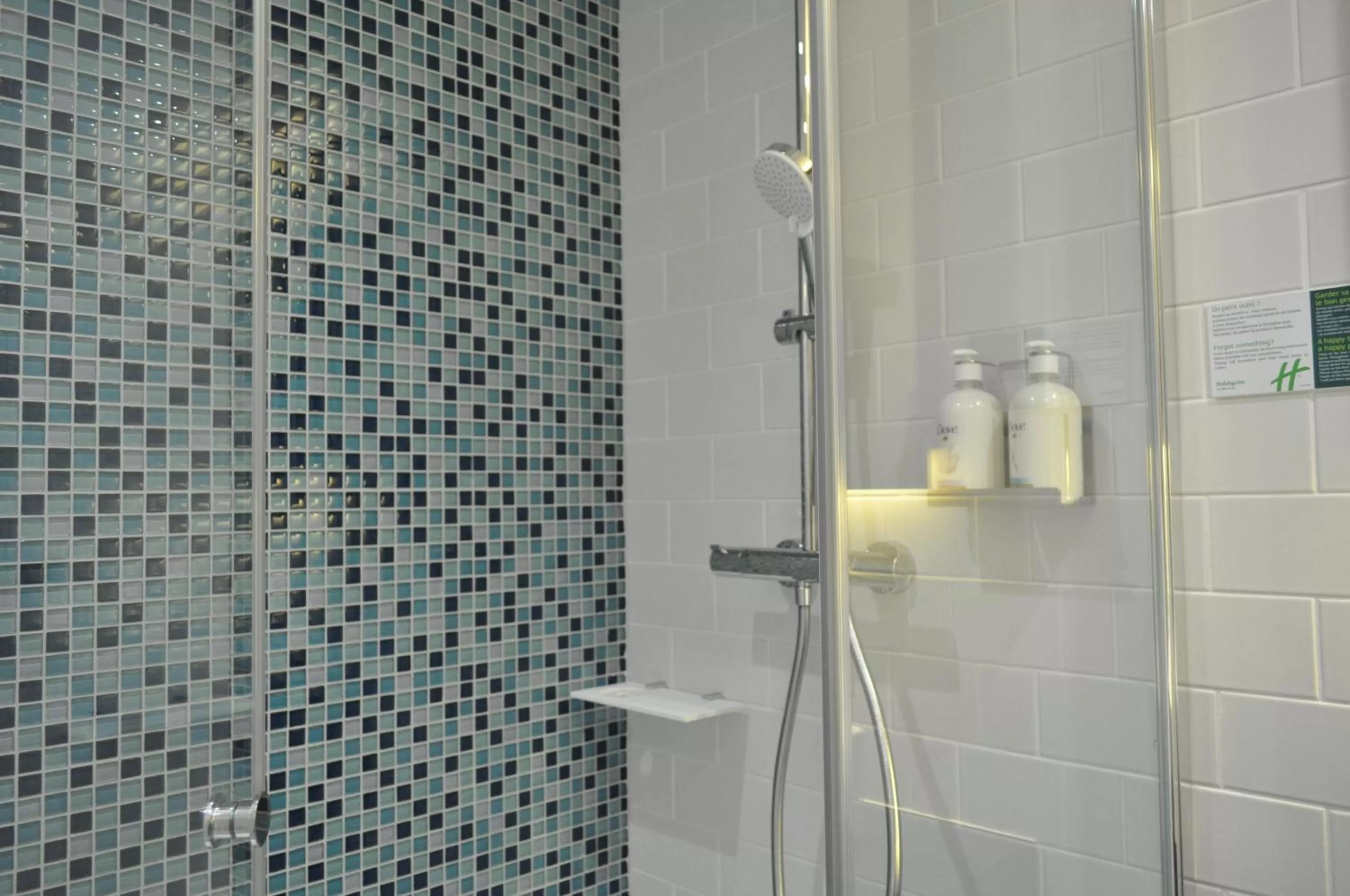 Shower in Holiday Inn - Bordeaux-Merignac by IHG