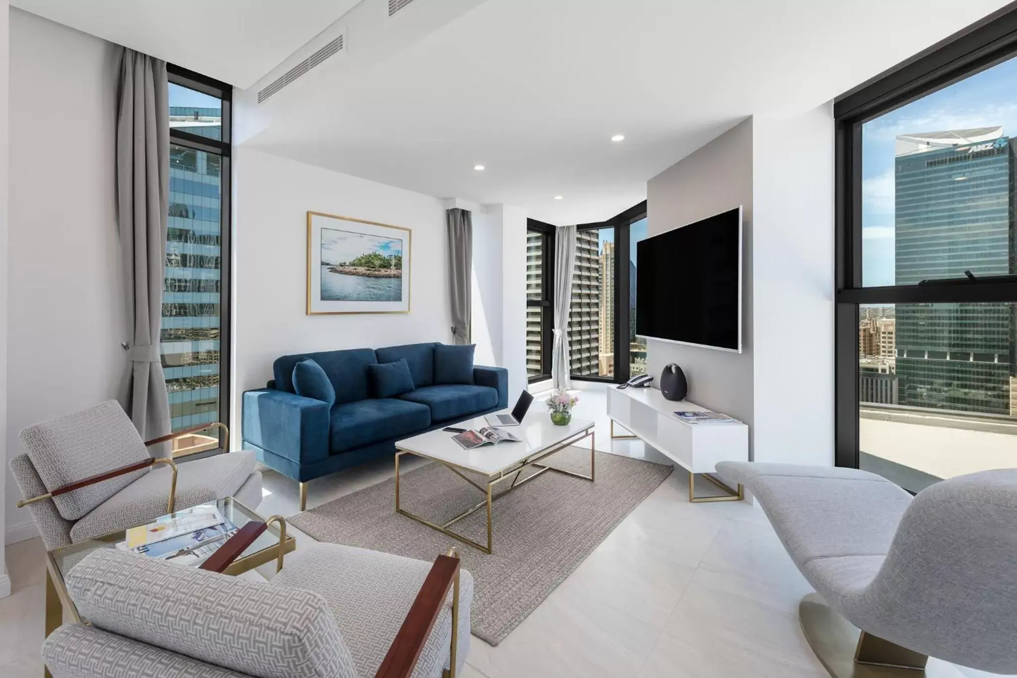 Three-Bedroom Grand Darling Penthouse  in Meriton Suites Sussex Street, Sydney