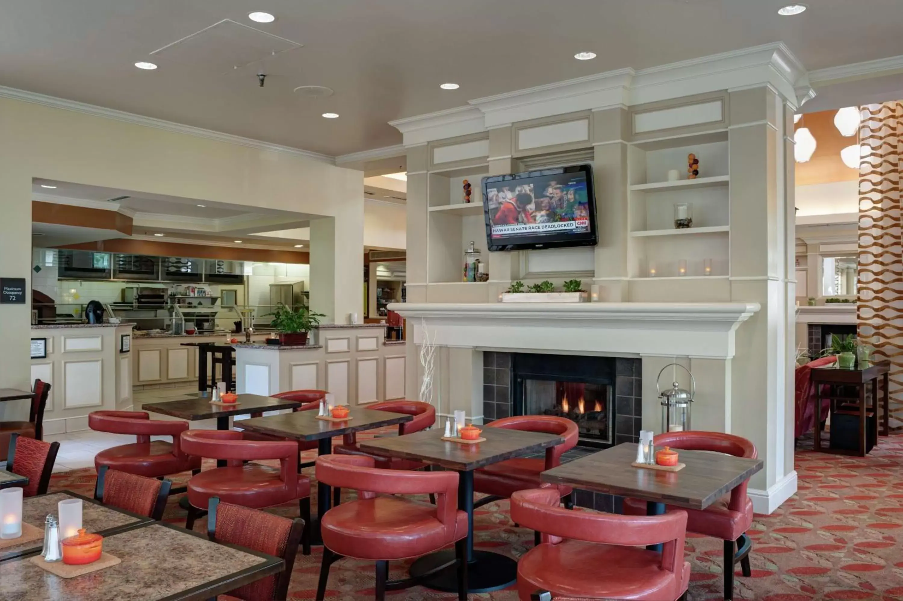 Lobby or reception, Lounge/Bar in Hilton Garden Inn Tulsa Airport