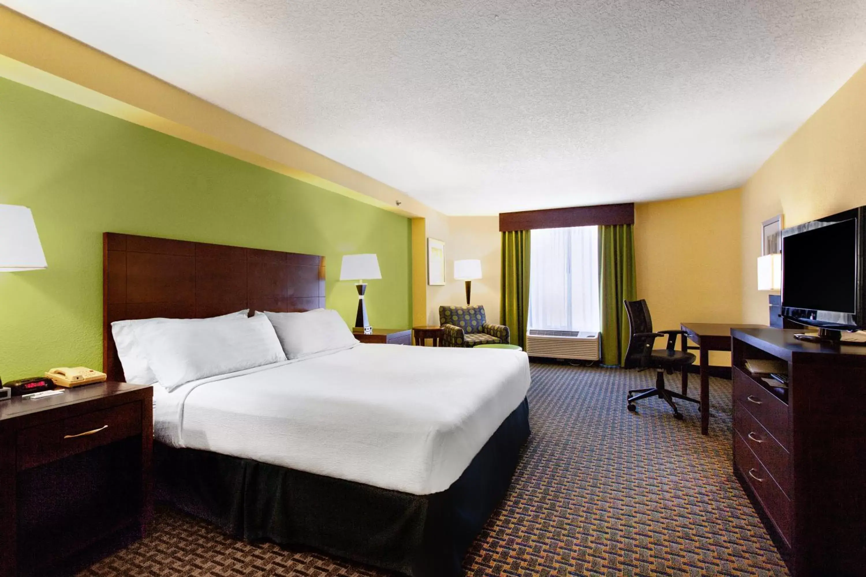 Photo of the whole room in Holiday Inn Hotel & Suites Daytona Beach On The Ocean, an IHG Hotel