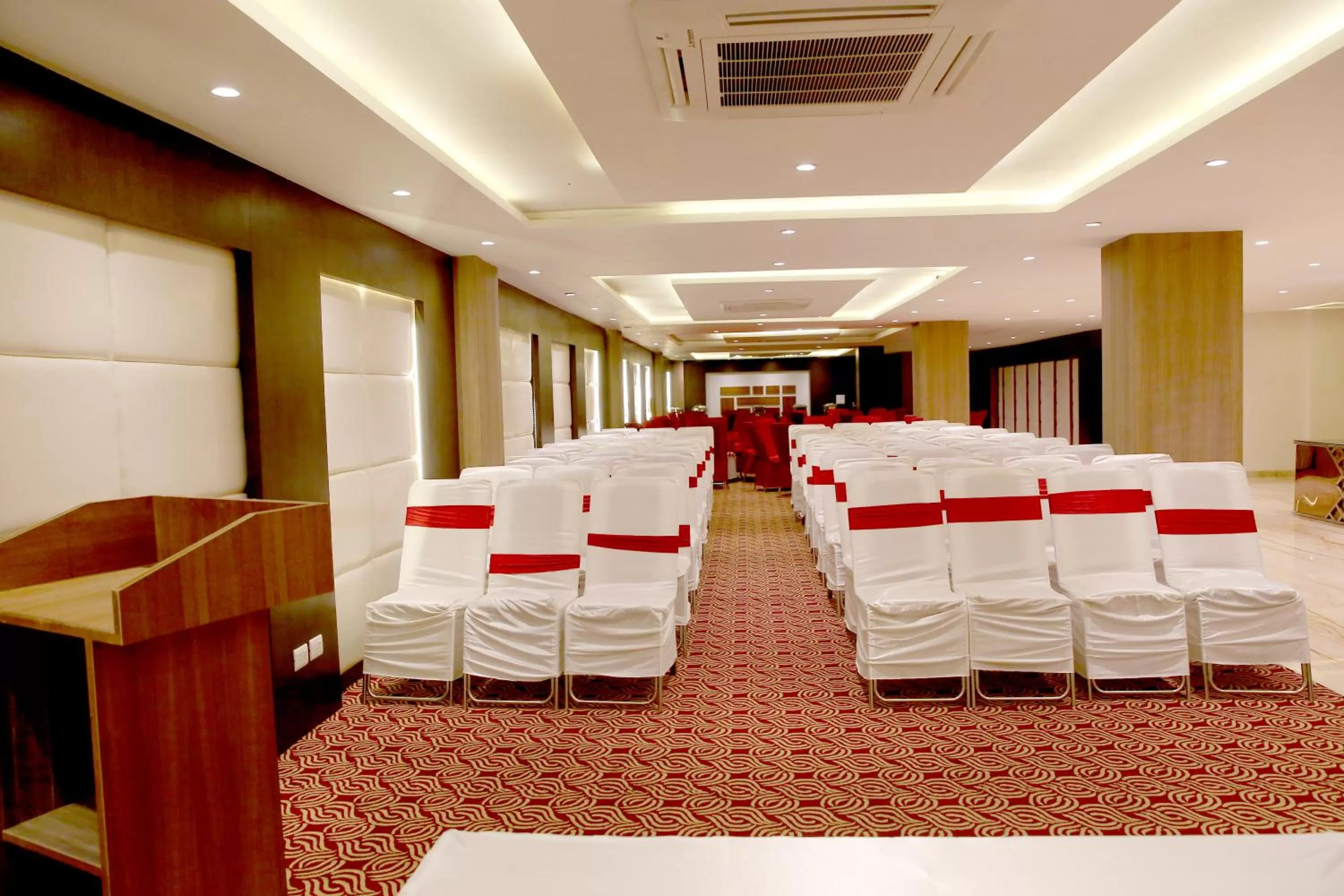 Banquet/Function facilities in Le Roi Udaipur