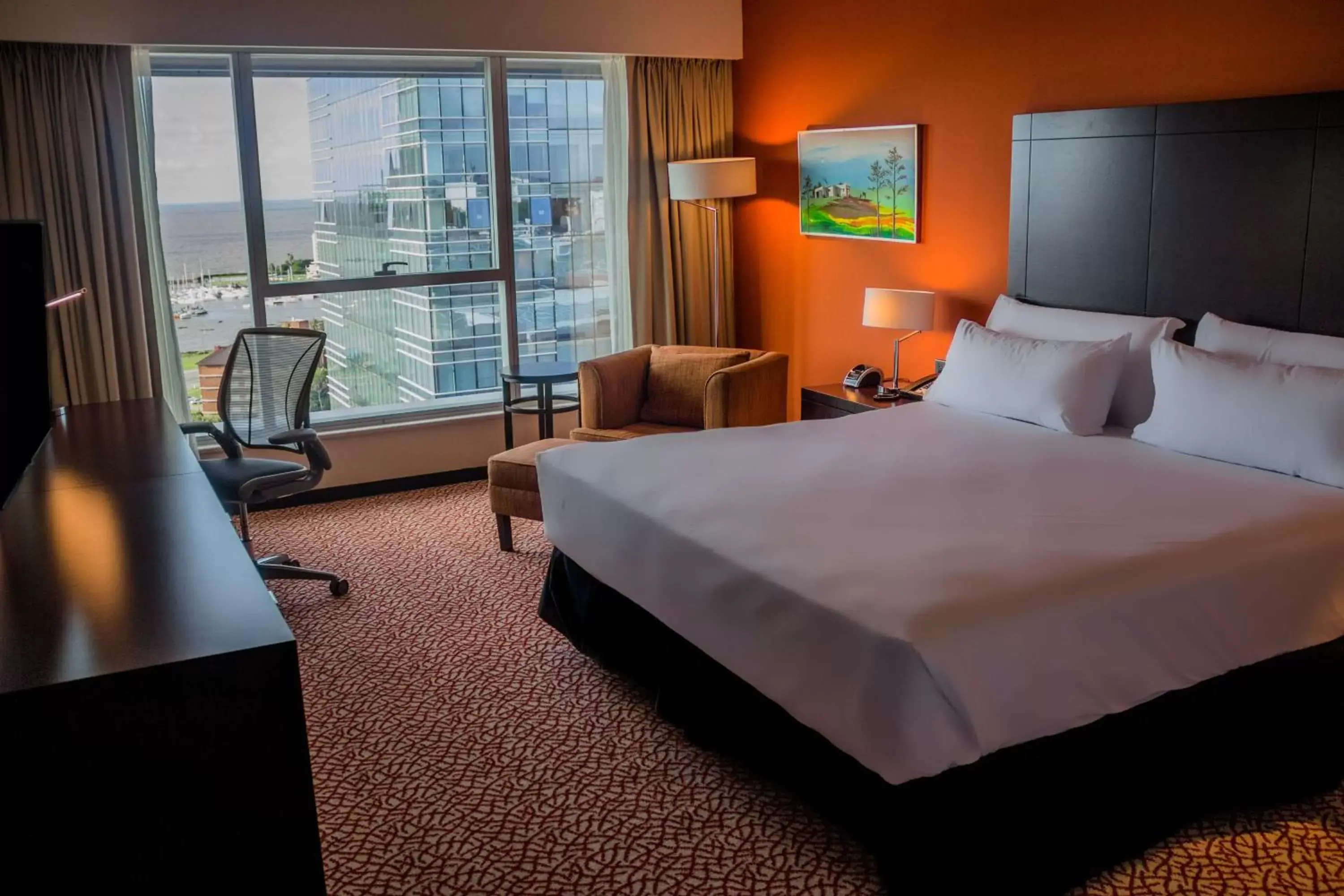 Bedroom, Bed in Hilton Garden Inn Montevideo Bedroom, Bed in Hilton Garden Inn Montevideo