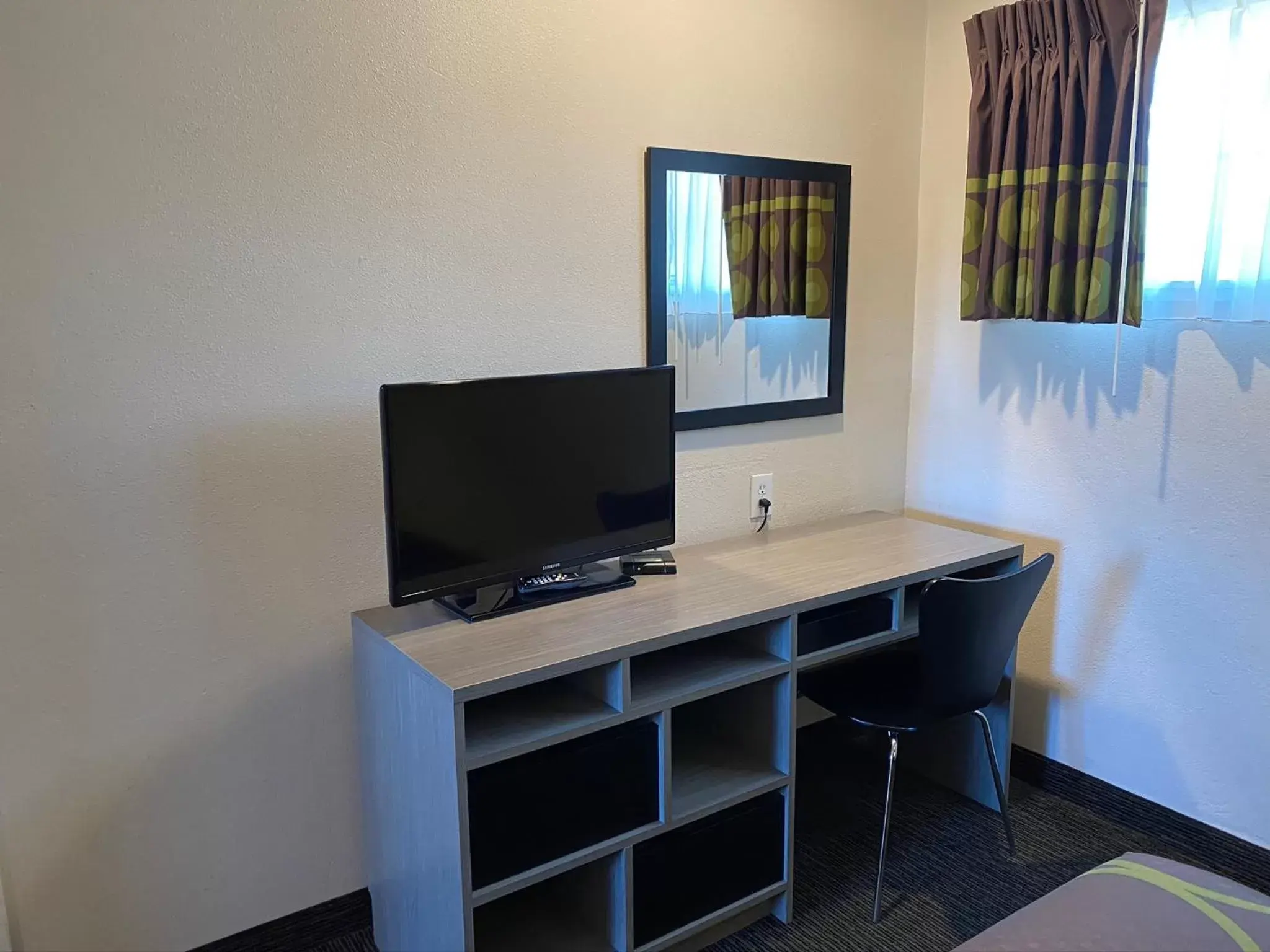 TV and multimedia, TV/Entertainment Center in Super 8 by Wyndham Monterey