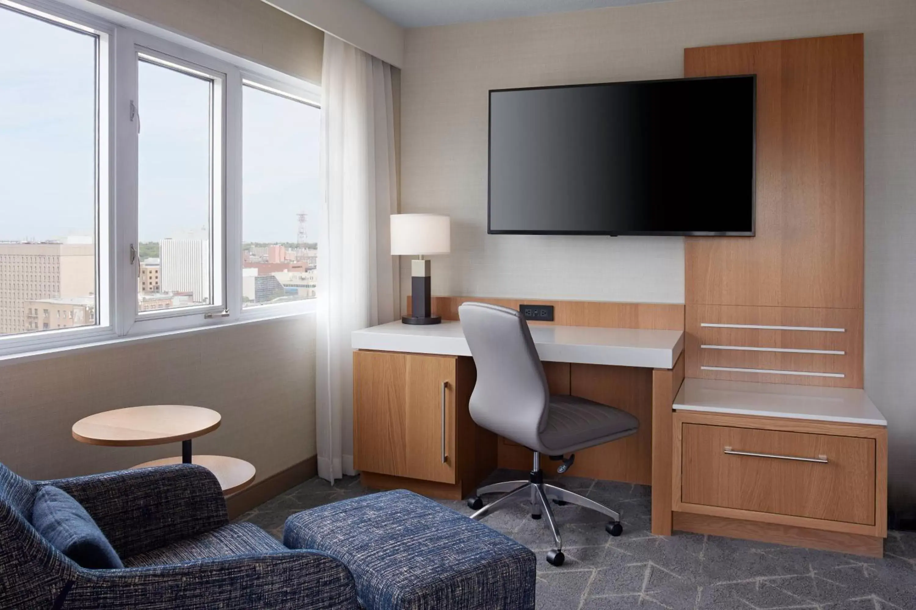Photo of the whole room, TV/Entertainment Center in Delta Hotels by Marriott Saskatoon Downtown