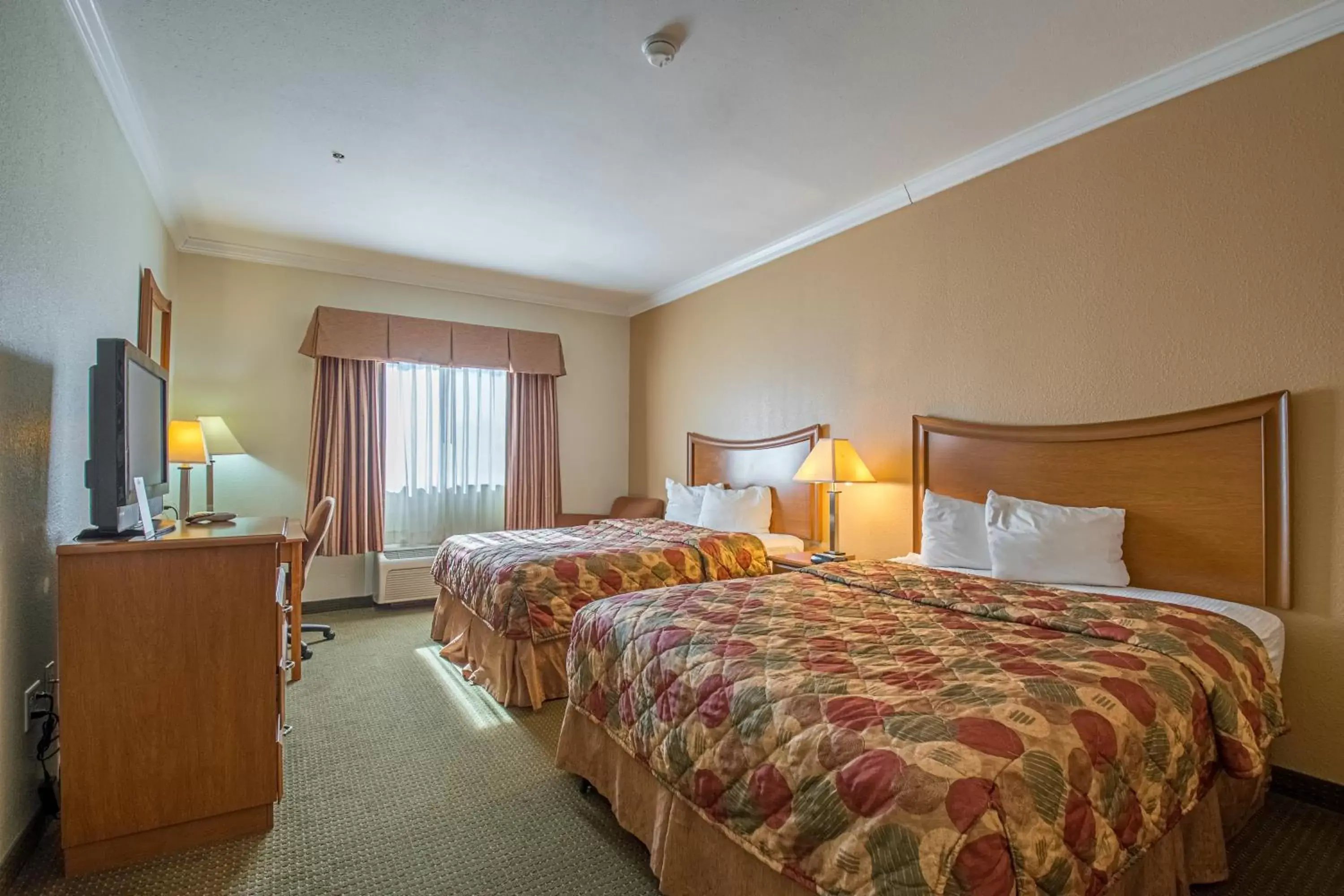 Bedroom, Bed in Days Inn by Wyndham Copperas Cove