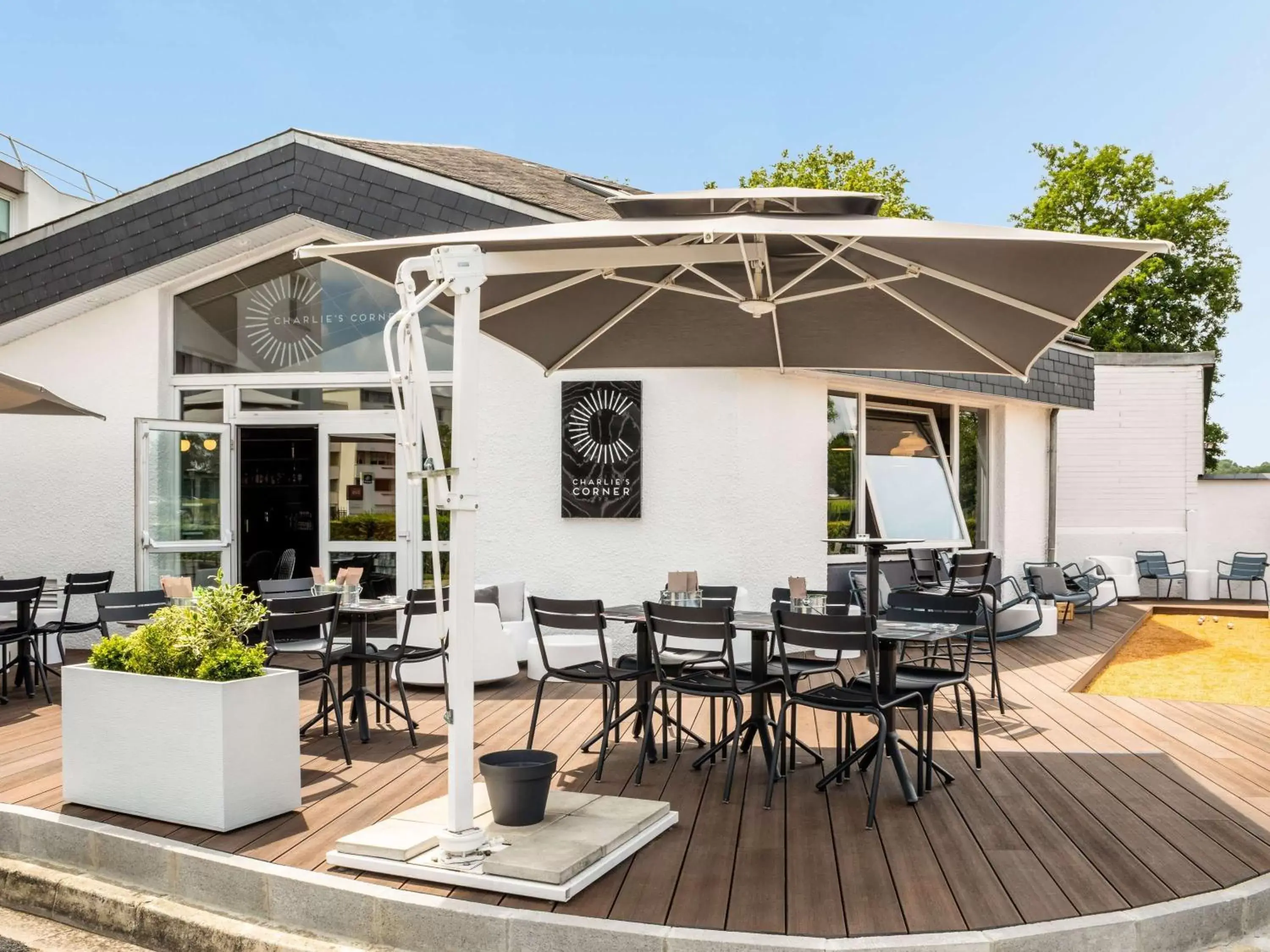 Restaurant/Places to Eat in ibis Compiegne