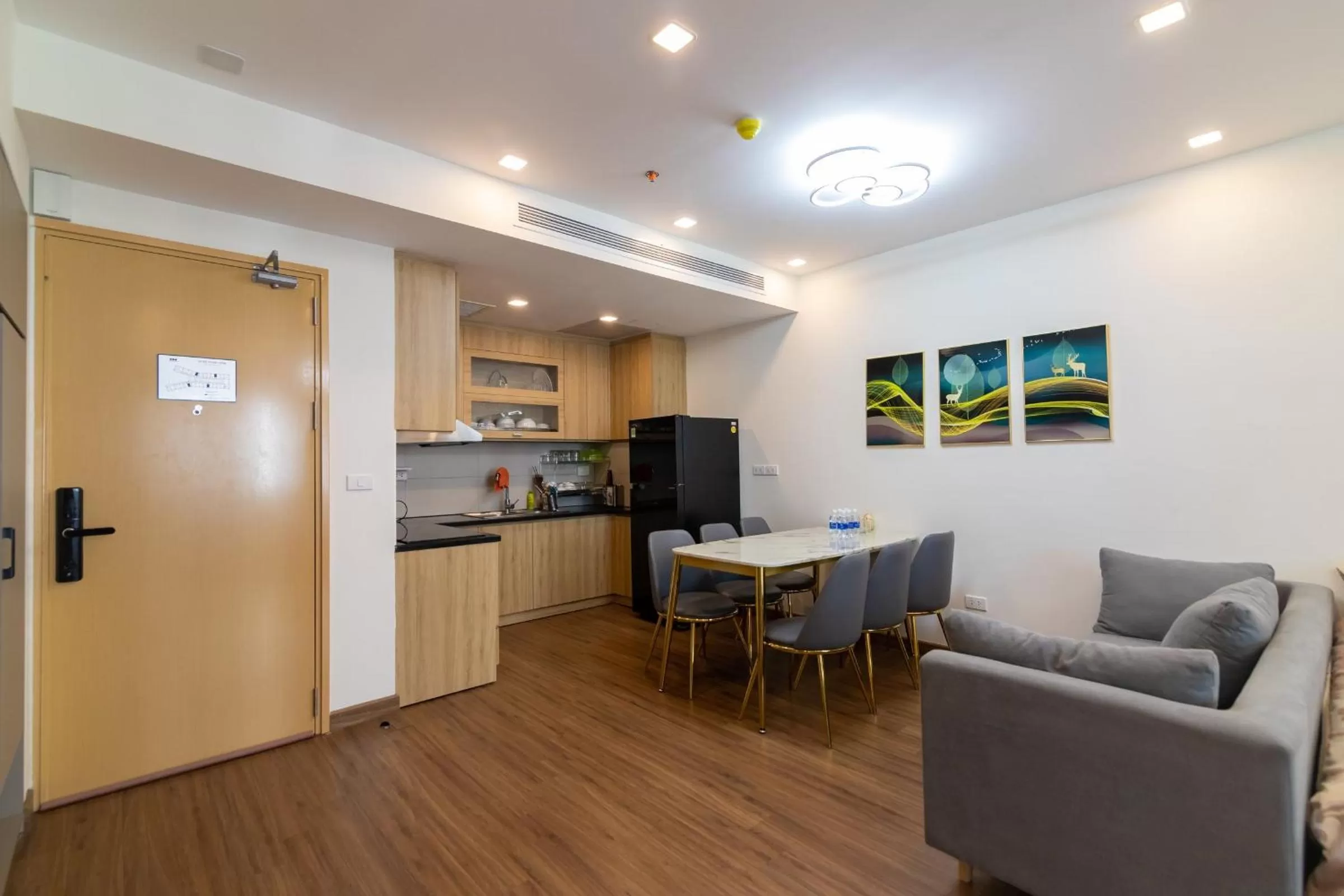 Kitchen or kitchenette in FLC Sea Tower Quy Nhơn - Homostay