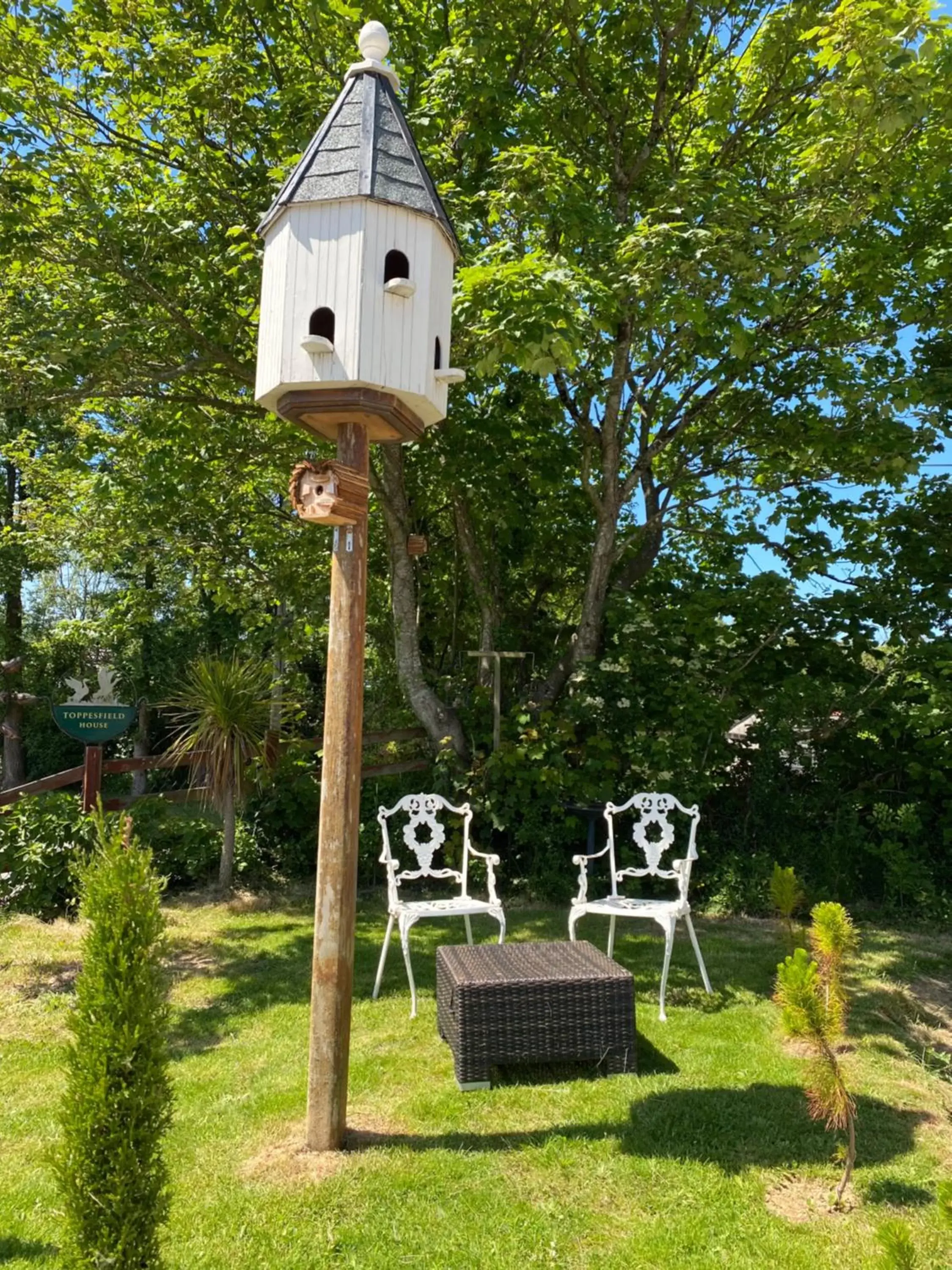 Garden in Toppesfield House B&B