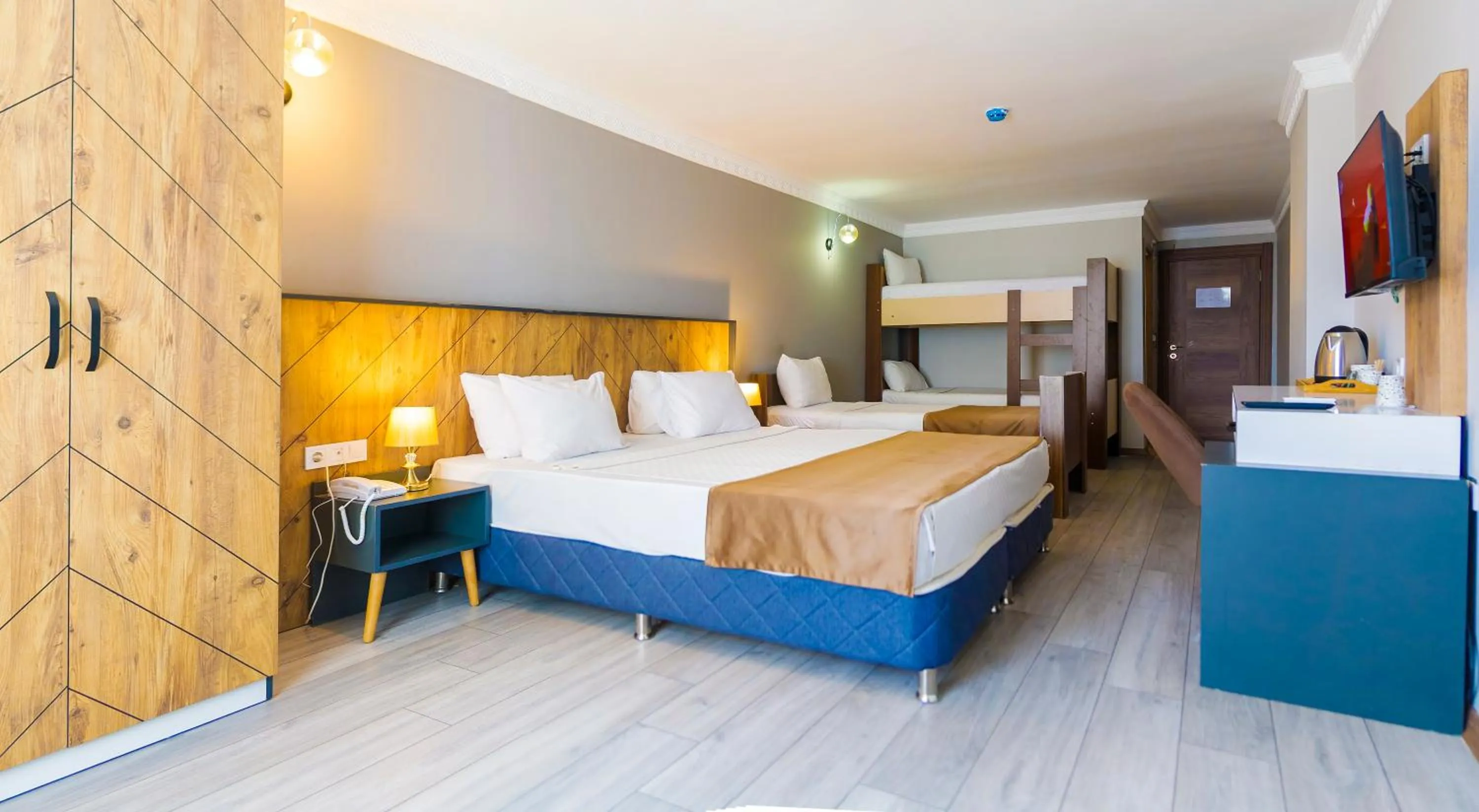 Photo of the whole room, Bed in PRIVADO HOTELS