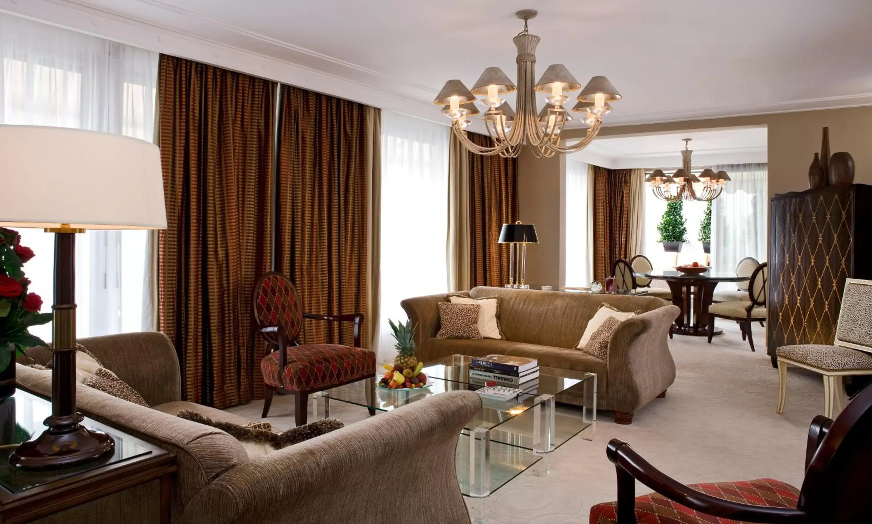 Living room, Seating Area in Warwick Paris (Former Warwick Champs-Elysees)