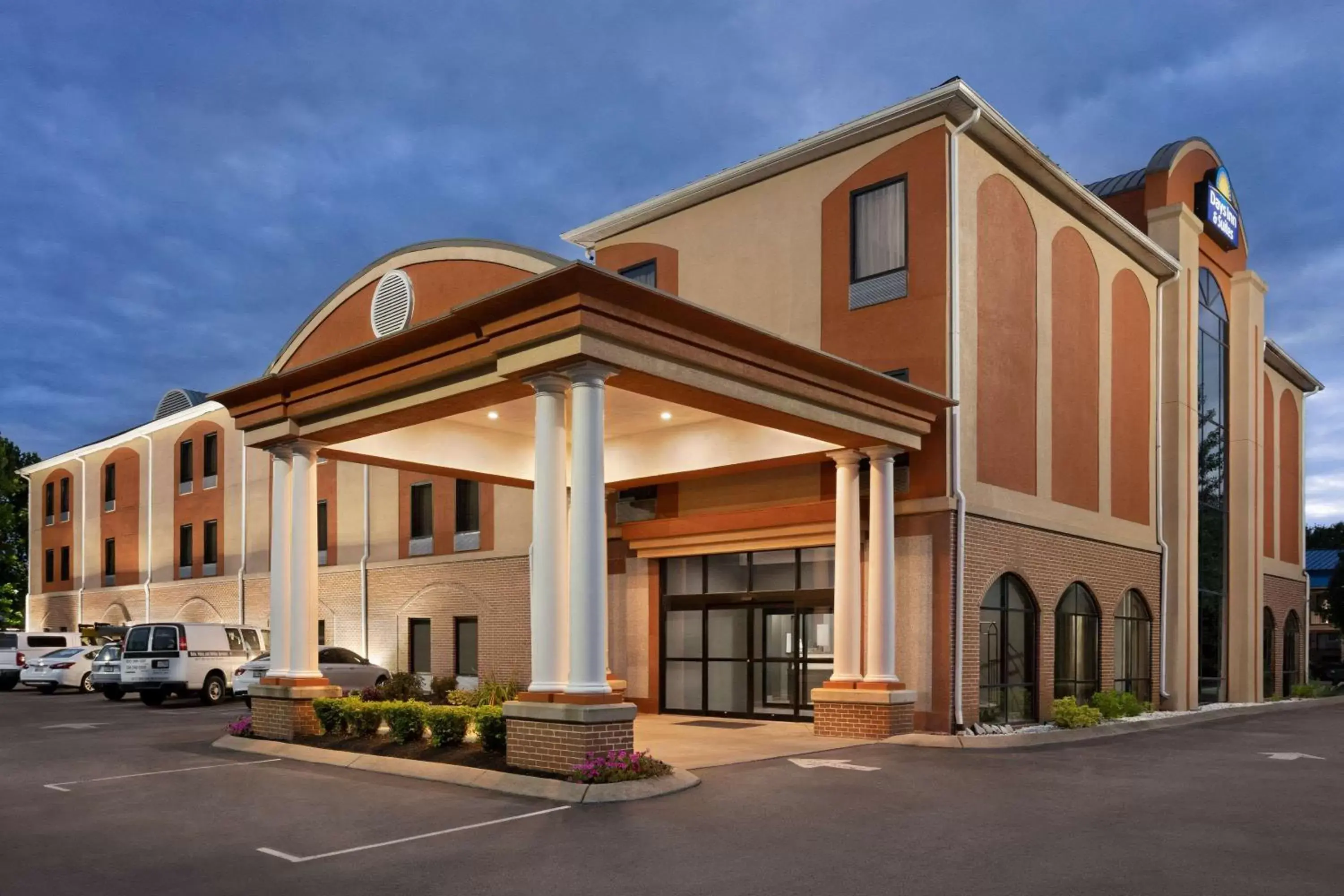 Property Building in Days Inn & Suites by Wyndham Murfreesboro