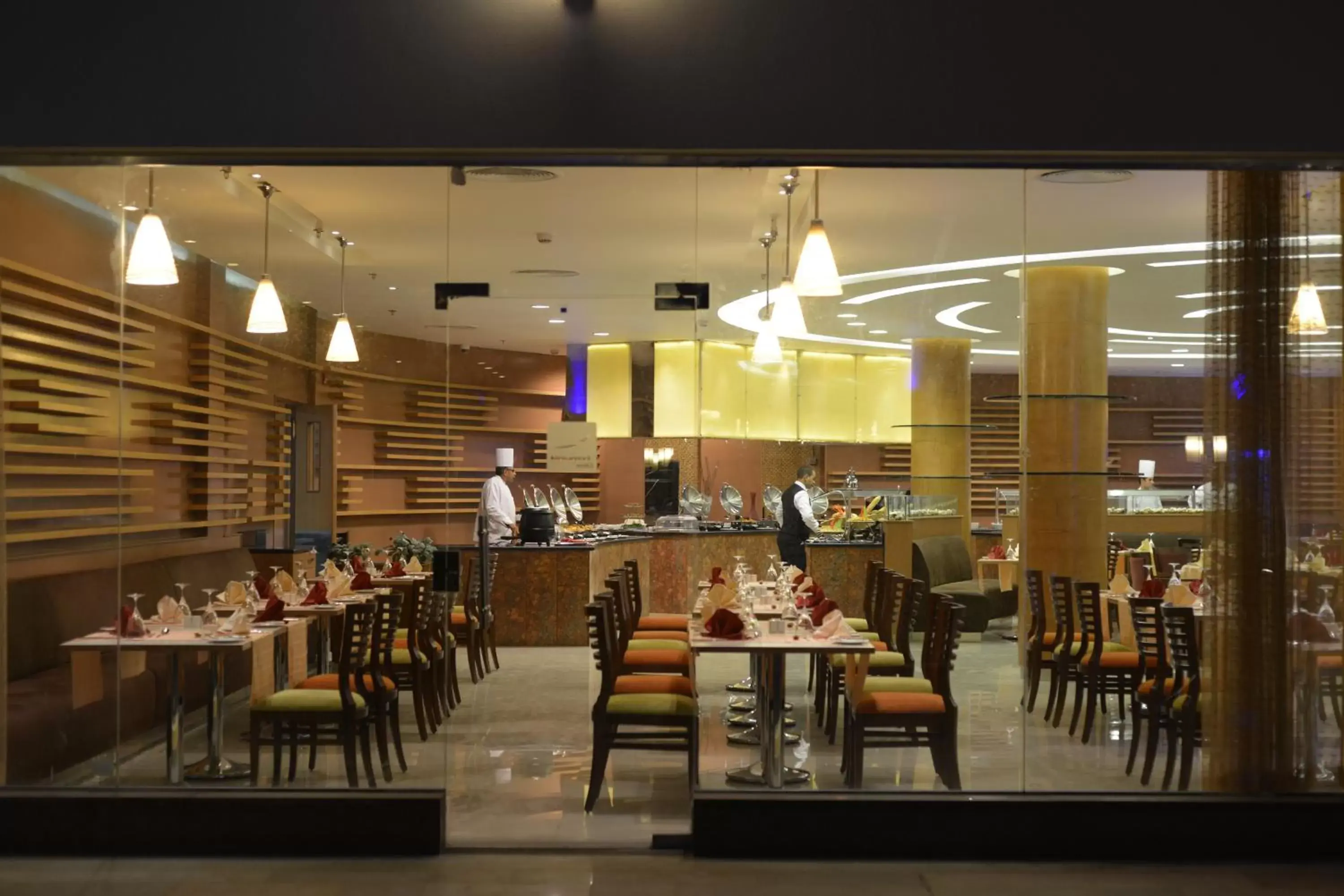 Restaurant/Places to Eat in Novotel Cairo Airport