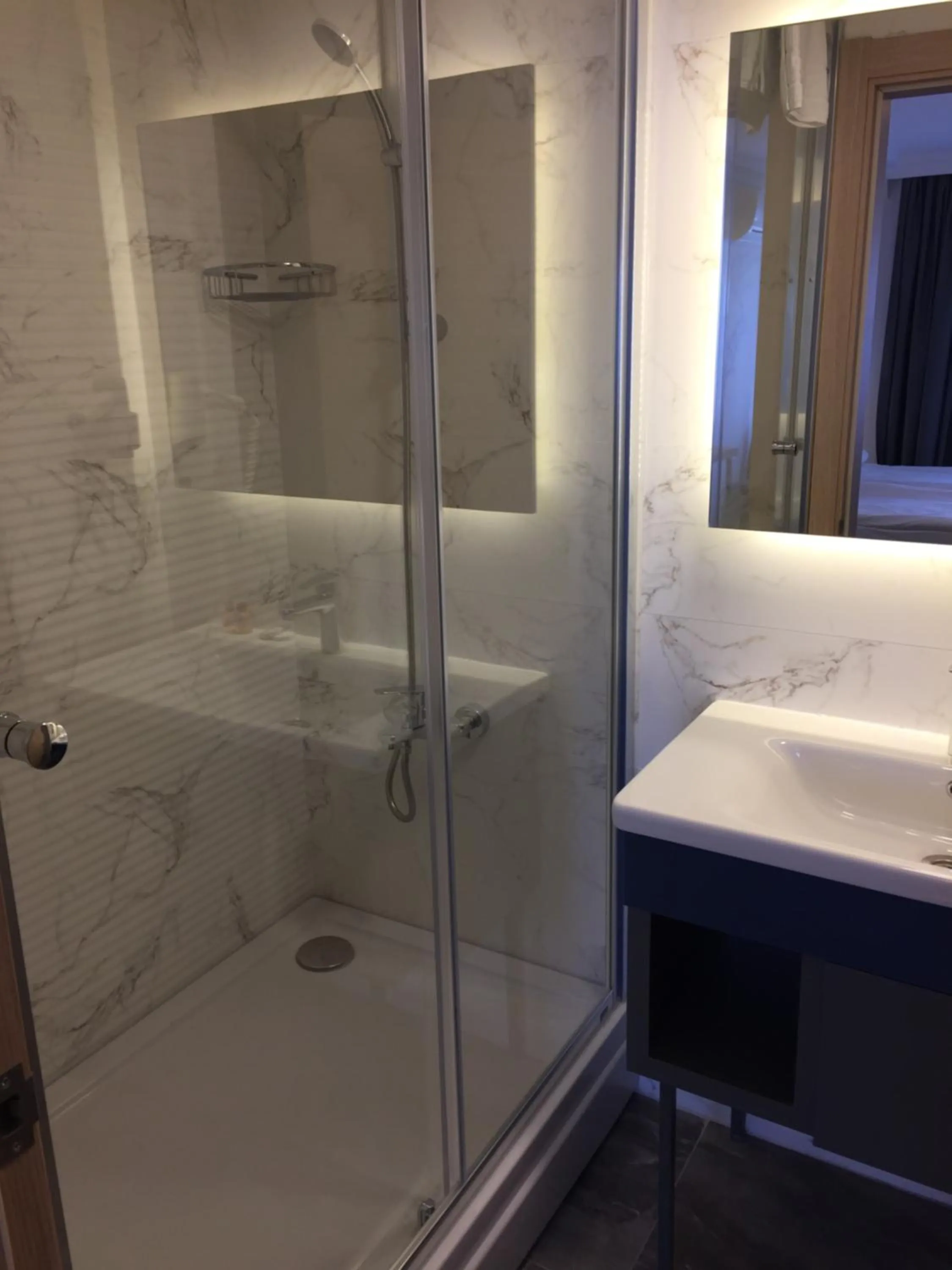 Bathroom in Helen Hotel