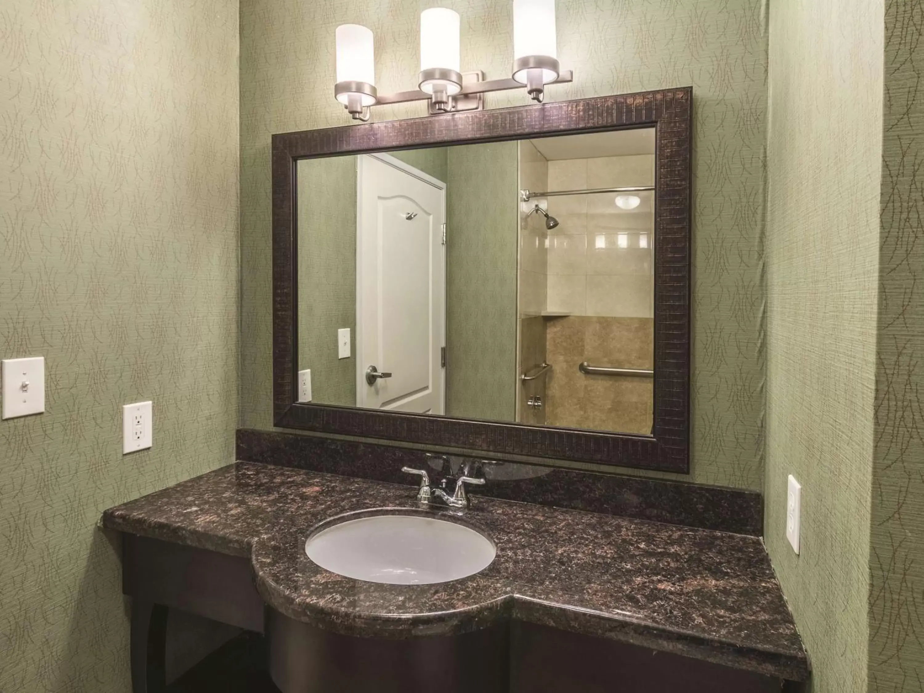 Photo of the whole room, Bathroom in La Quinta by Wyndham Fort Worth - Lake Worth