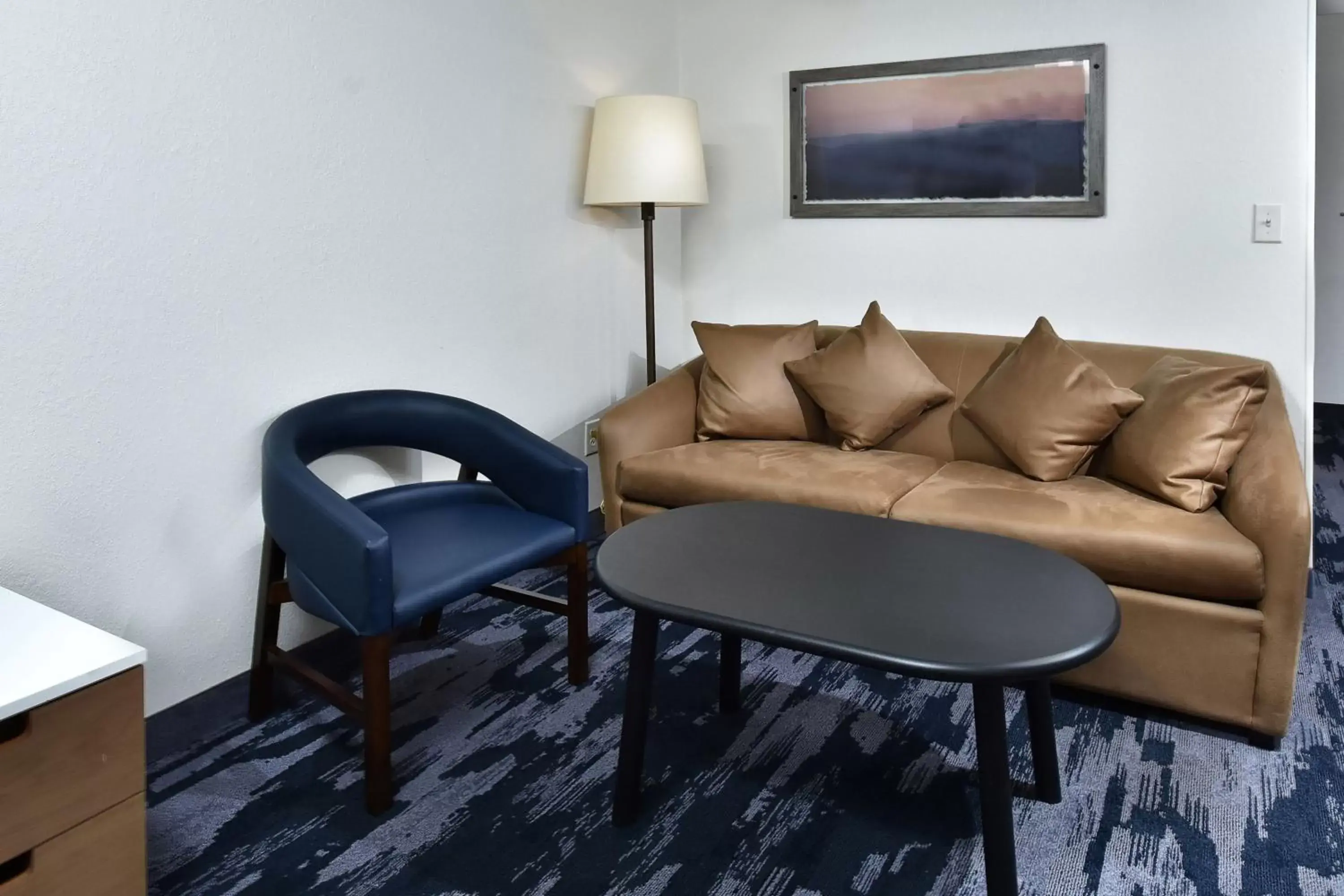Living room, Seating Area in Fairfield Inn & Suites by Marriott Richmond Innsbrook