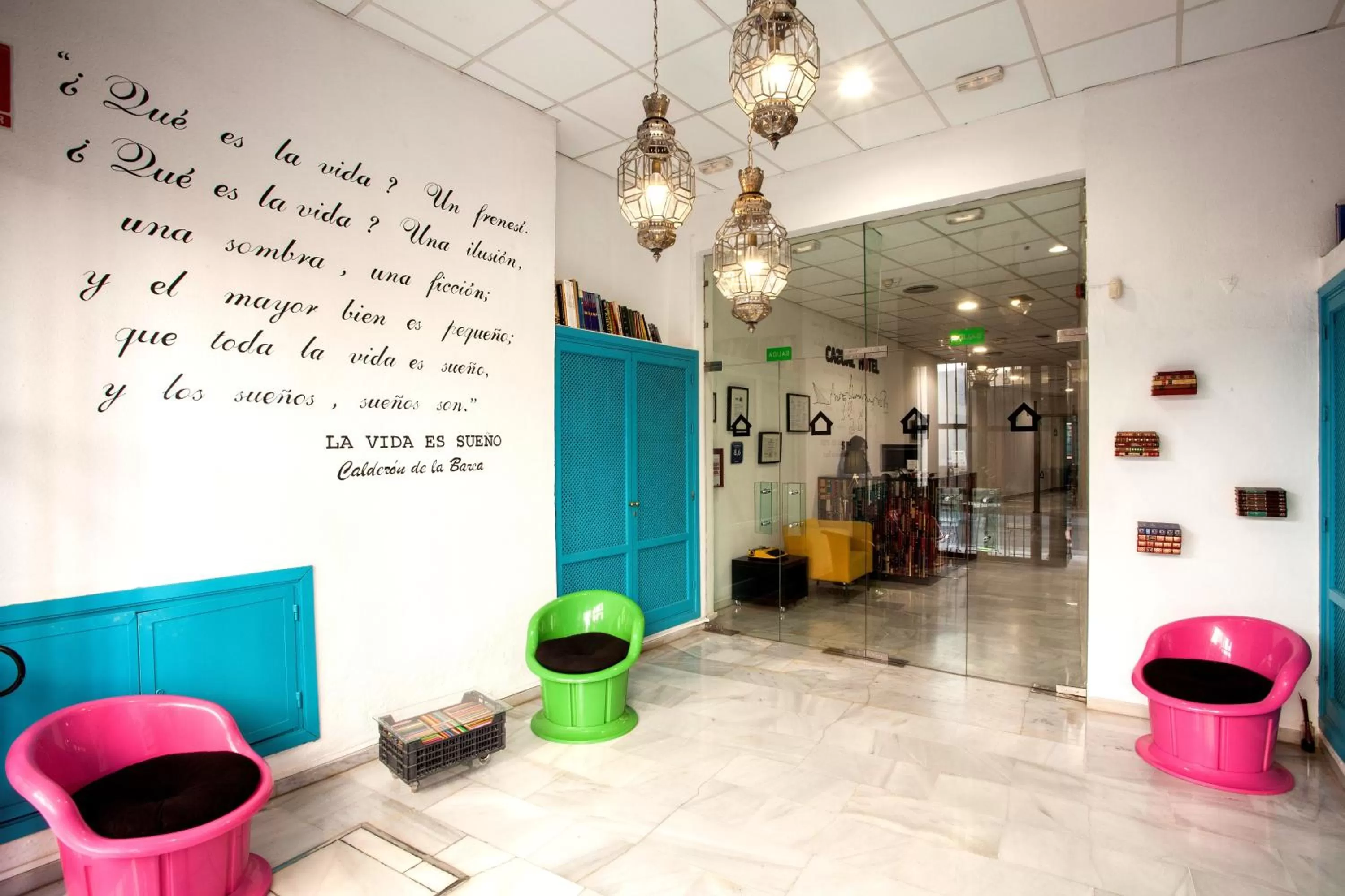 Lobby or reception in Casual de las Letras Sevilla