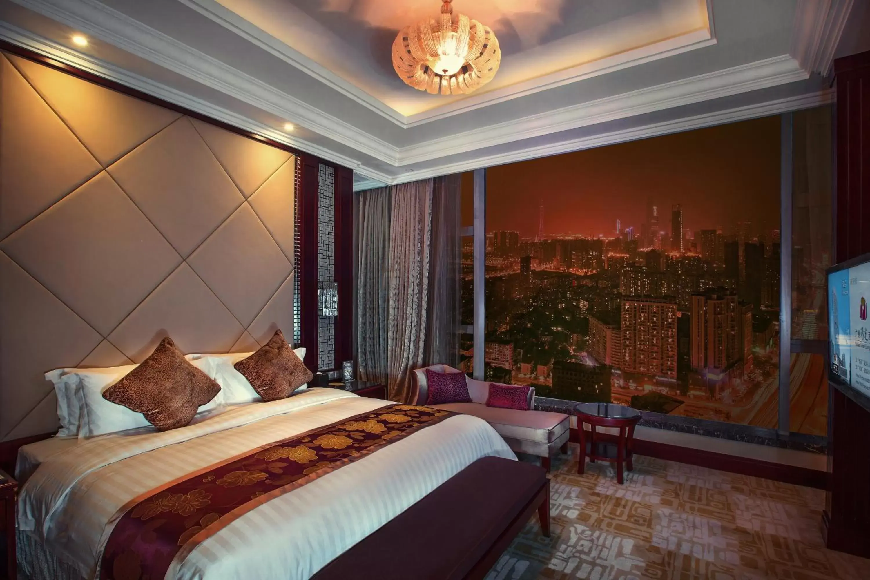 Bedroom, Bed in Soluxe Hotel Guangzhou