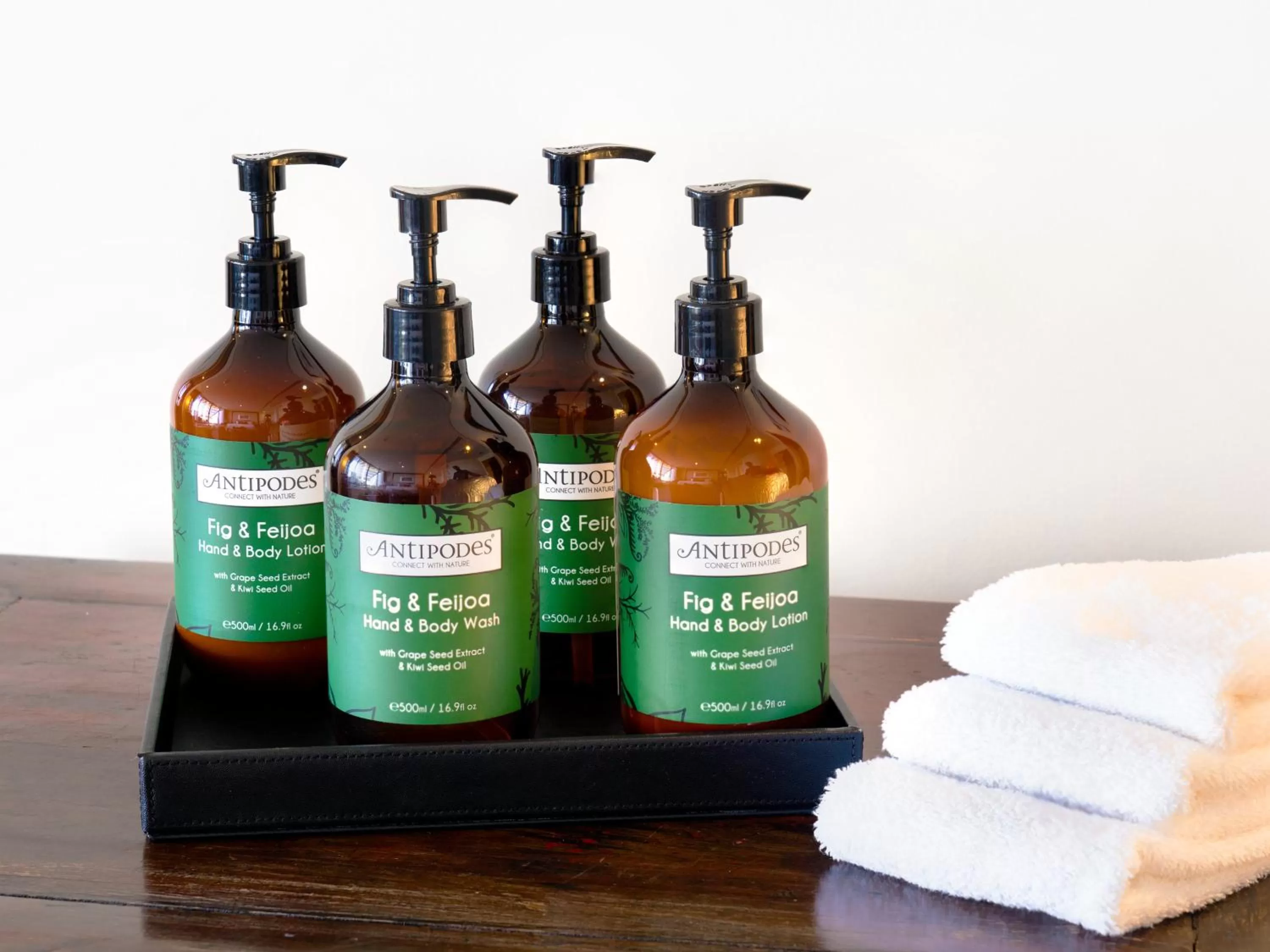 Photo of the whole room in Crowne Plaza Auckland by IHG